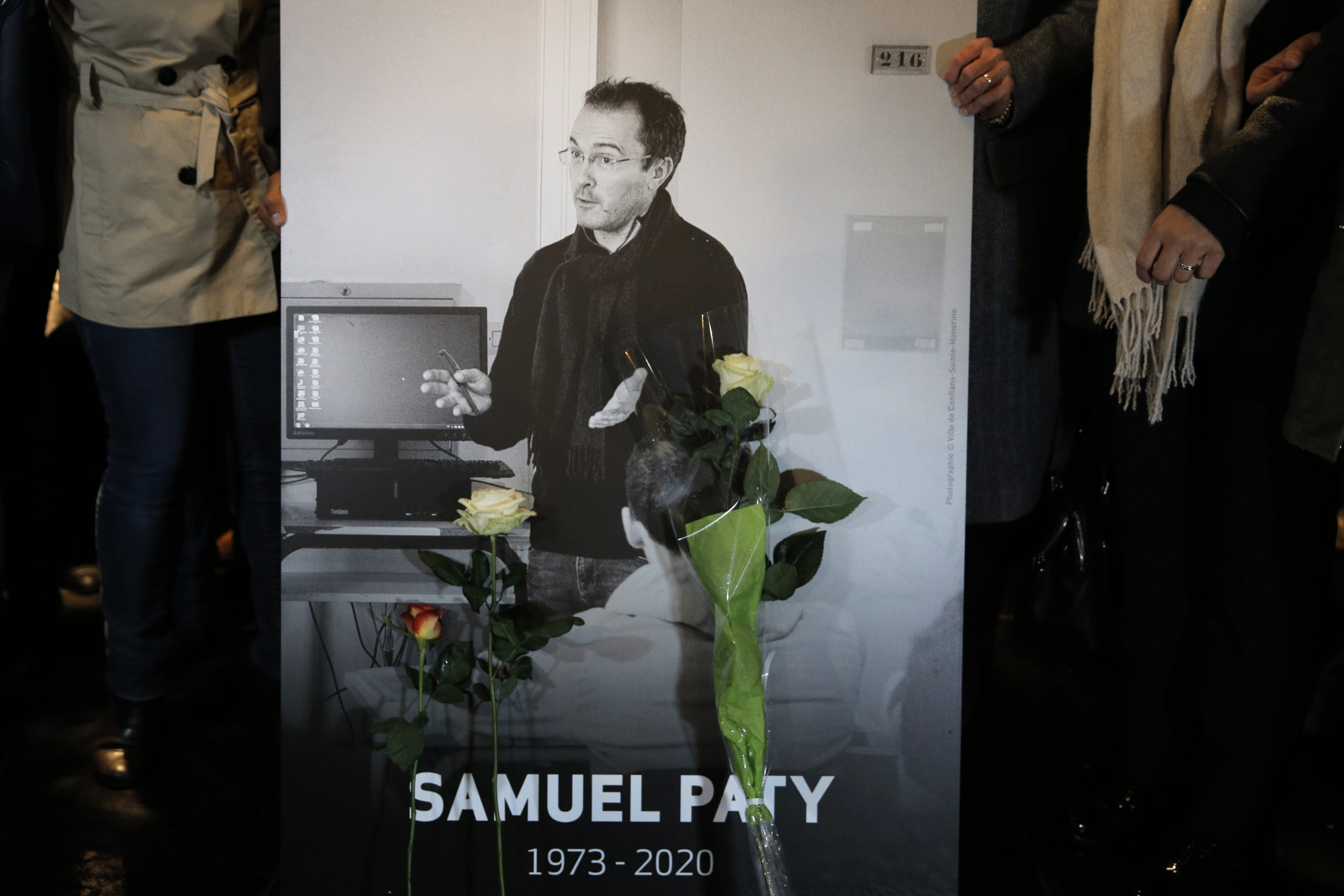 Seks barn blant 14 mistenkte for medvirkning til halshuggingen av Samuel Paty&nbsp;<span>(+)</span>