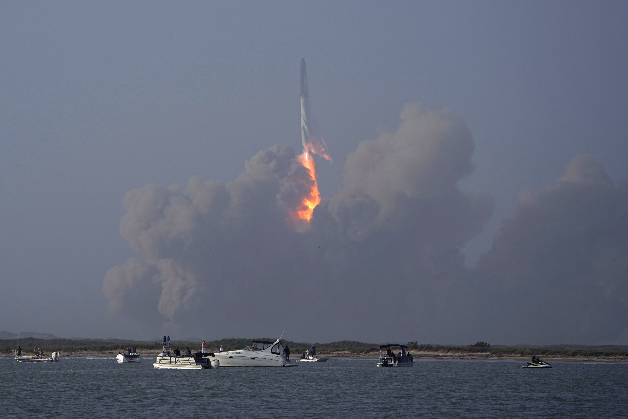 Delvis mislykket test av SpaceX nye gigantrakett&nbsp;<span>(+)</span>