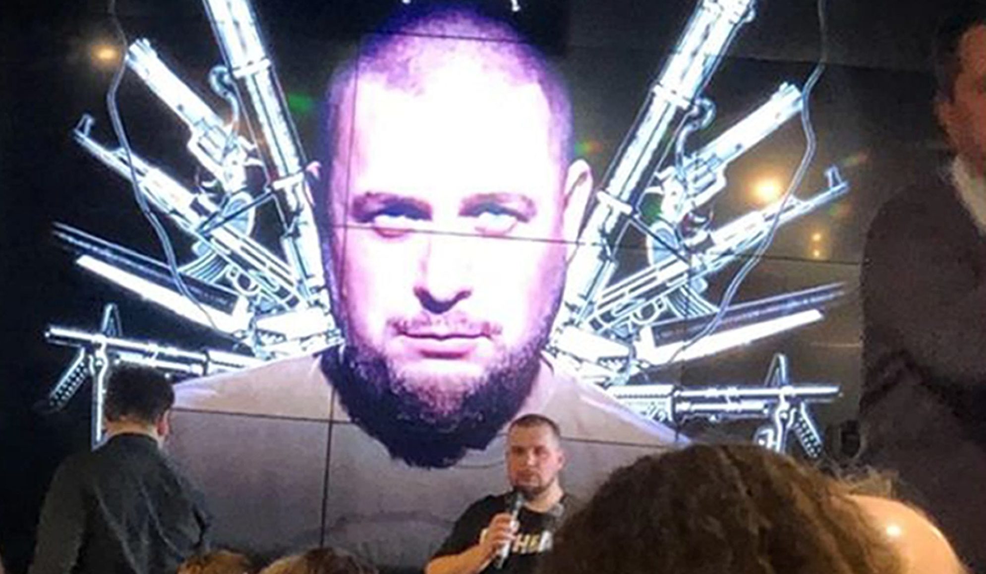 Russland trekker Navalnyj inn i bombe mot militær blogger&nbsp;<span>(+)</span>