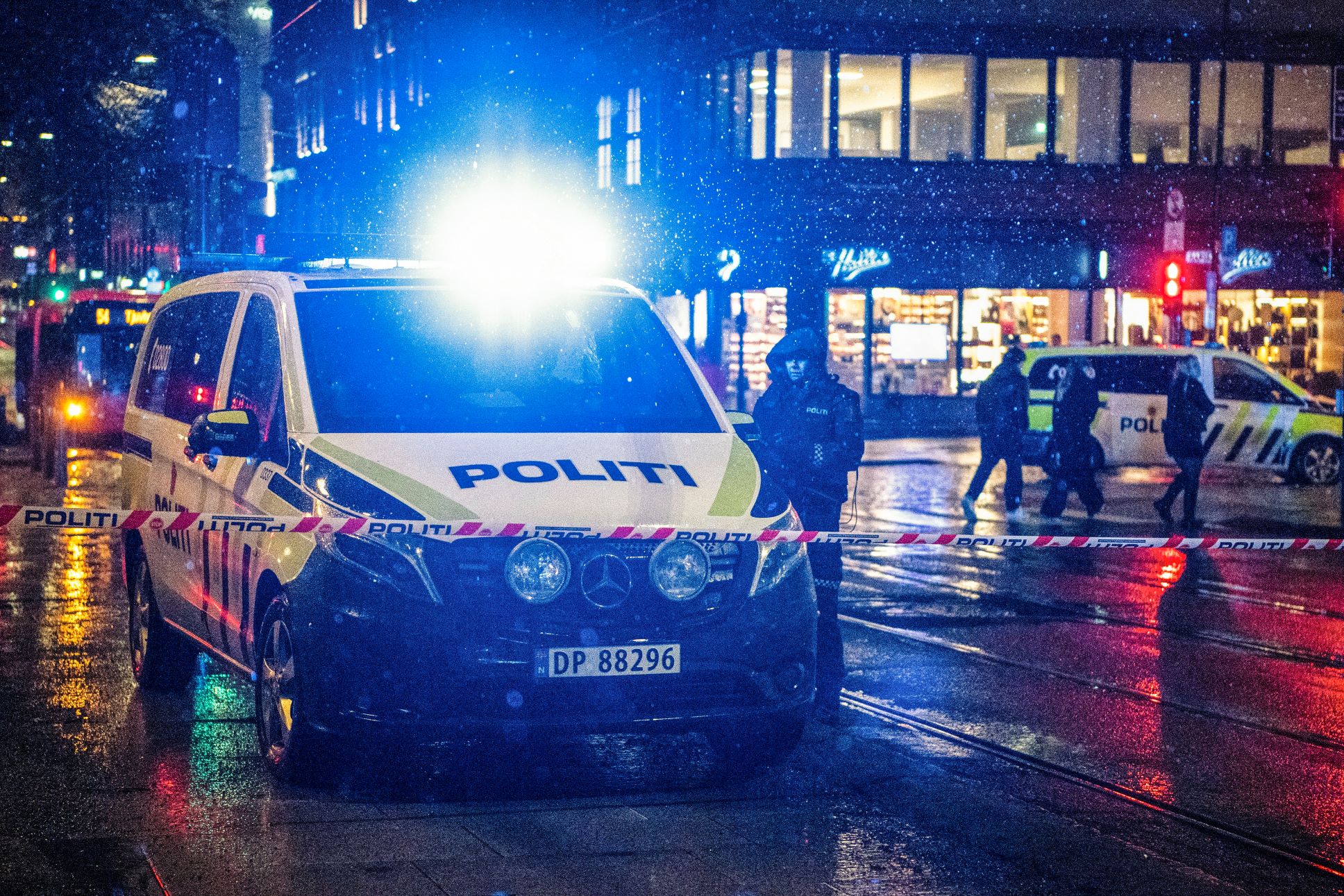 Politiet: En person ranet av gjeng midt på Karl Johan i Oslo&nbsp;<span>(+)</span>