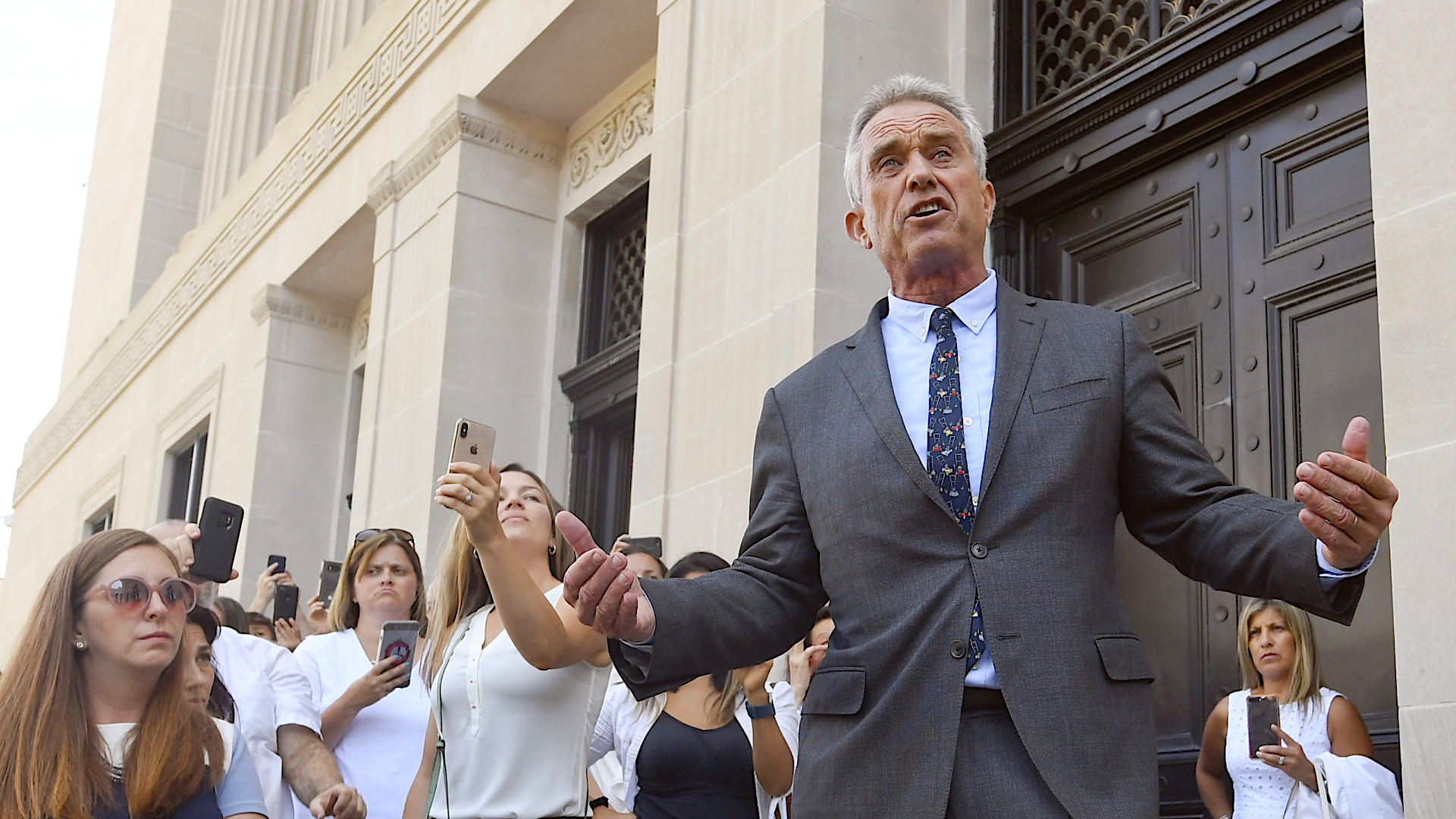 Robert Kennedy Jr. utfordrer den dype staten. Den er ute av kontroll&nbsp;<span>(+)</span>