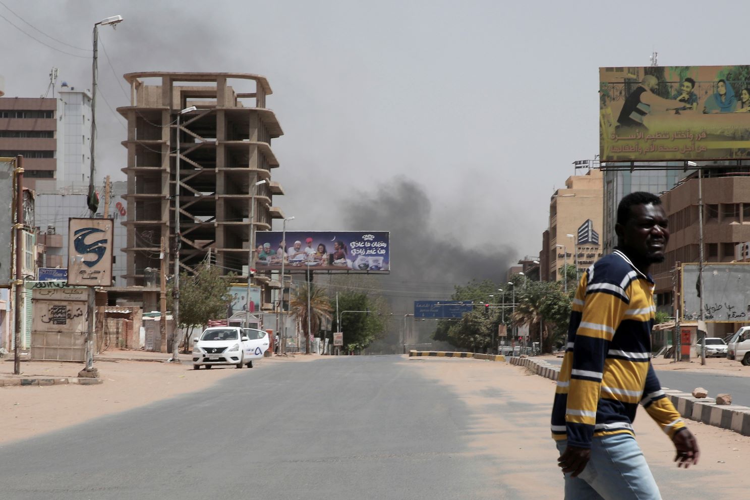 Kuppforsøk i Sudan: UD ber norske borgere i landet holde seg innendørs&nbsp;<span>(+)</span>