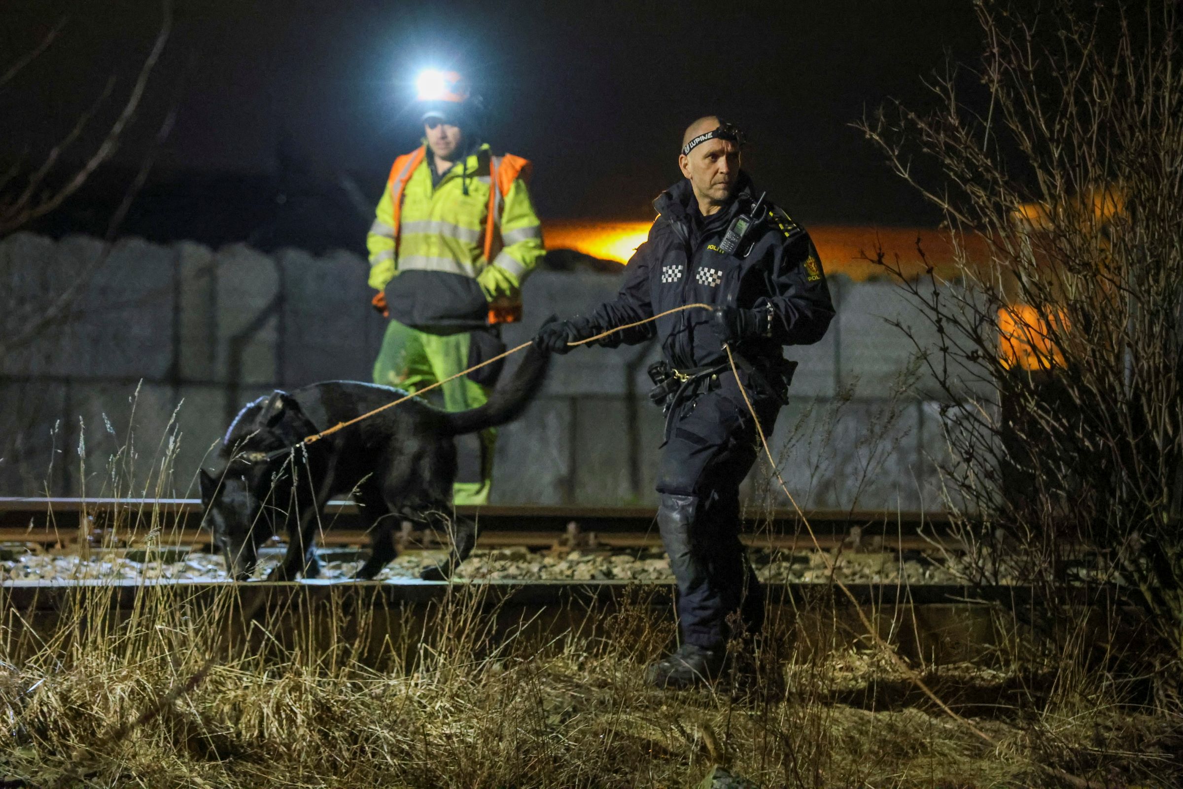 Togsabotasjen ved Larvik: Politiet etterlyser person med hodelykt&nbsp;<span>(+)</span>