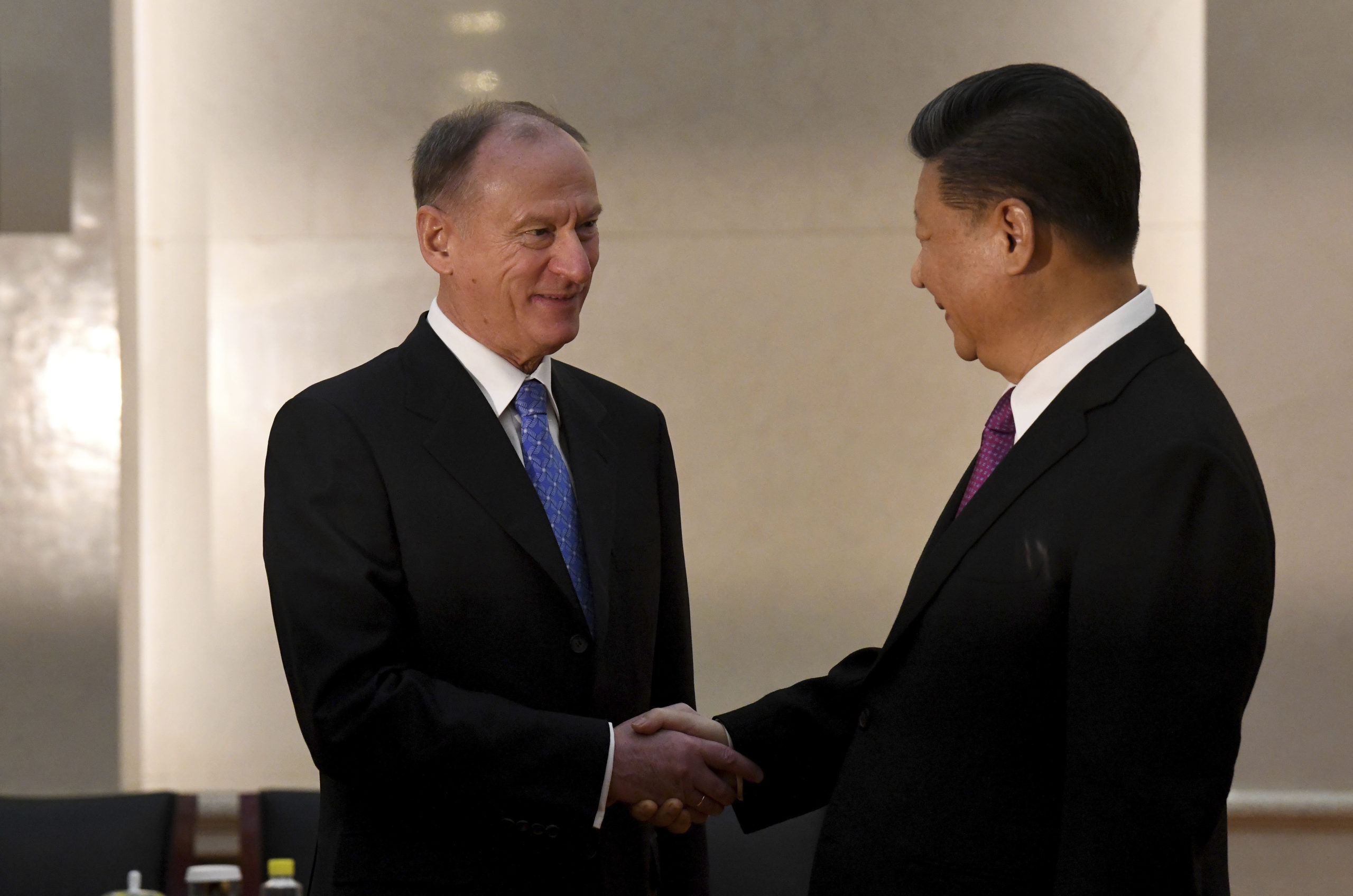 Russland og Kina holder sikkerhetssamtaler&nbsp;<span>(+)</span>