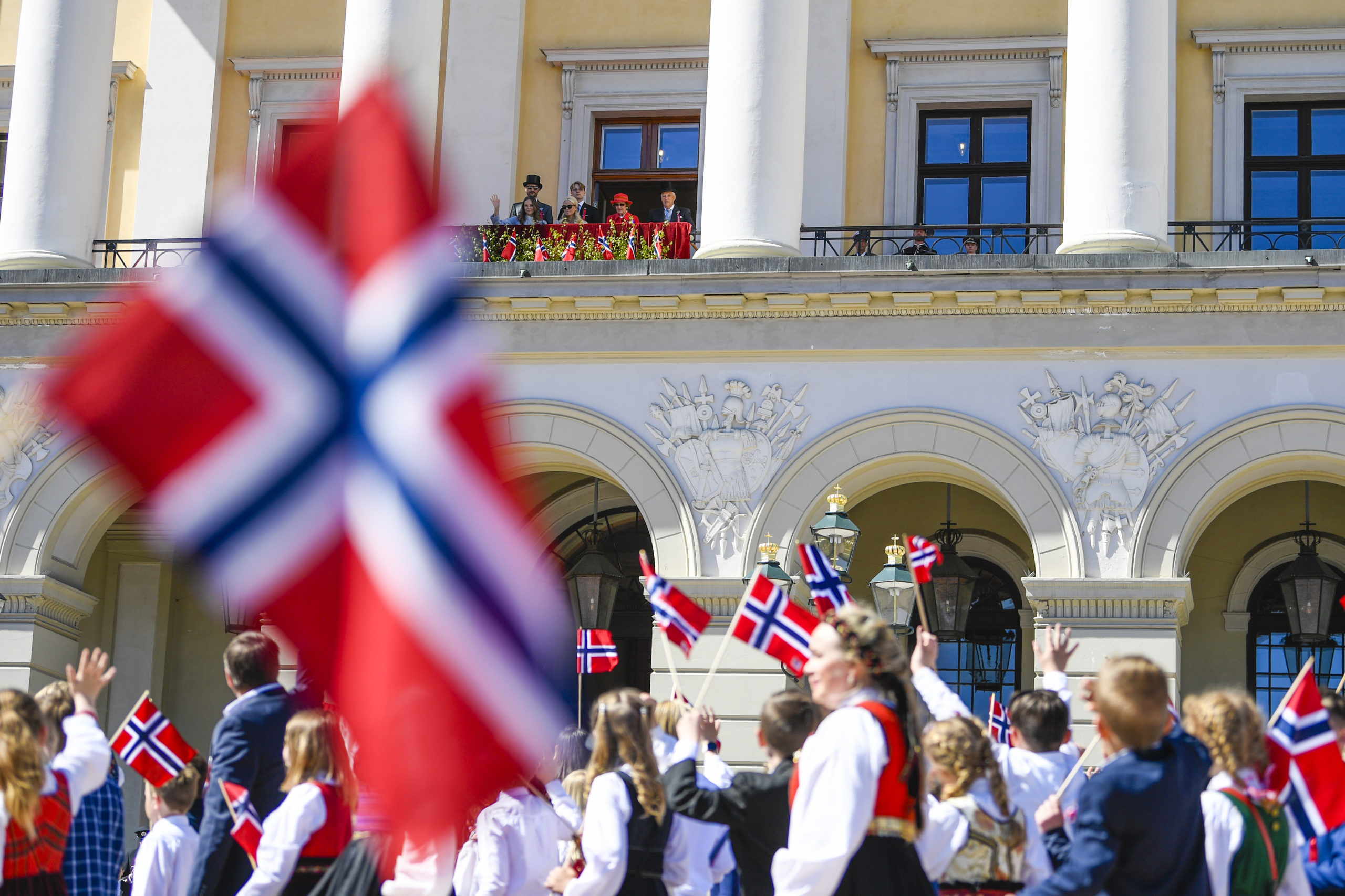 Politiet beroliger om bevæpningen 17. mai: – Ingen endring i trusselbildet&nbsp;<span>(+)</span>