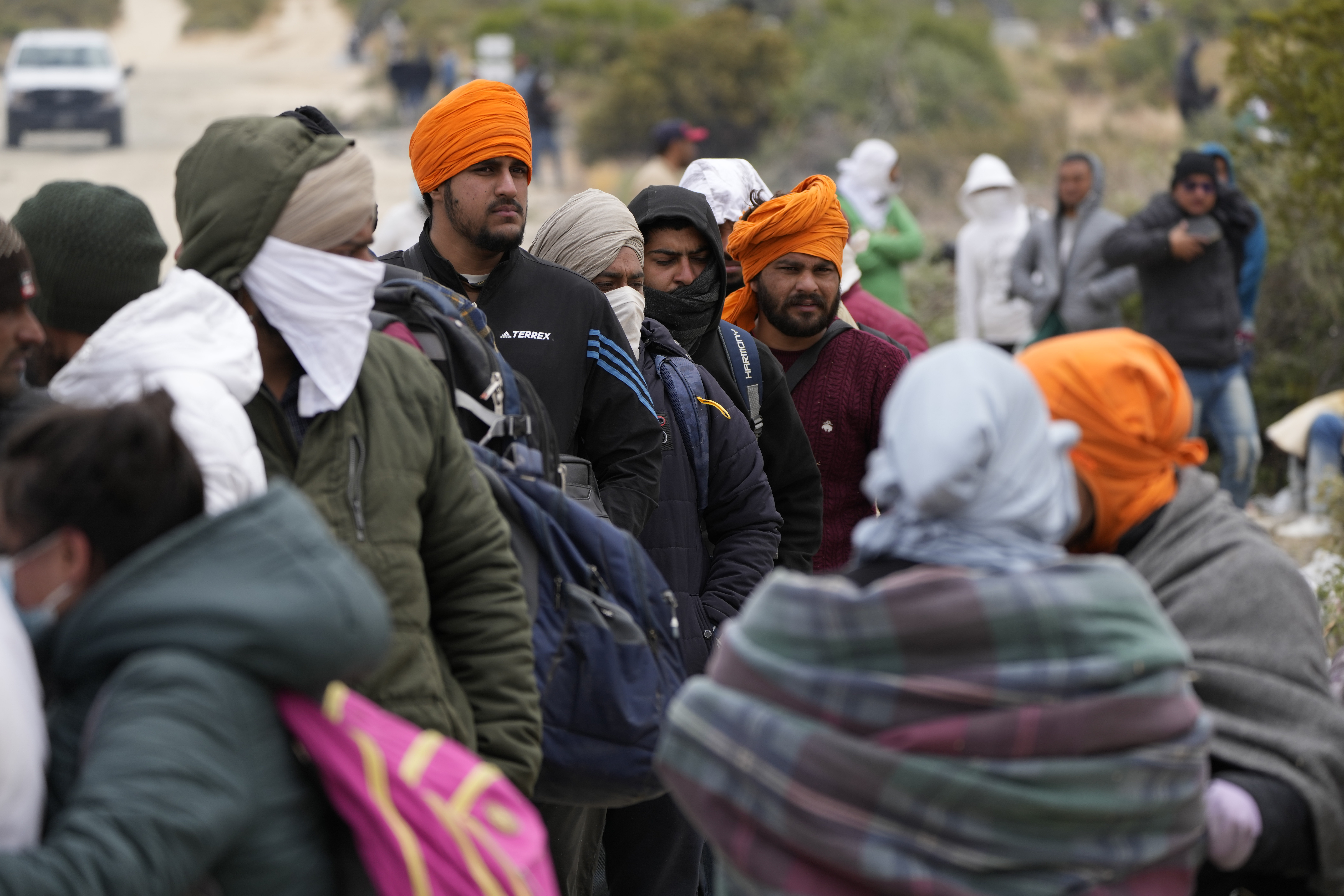 Migrant-kø i USA, Biden løser problemet ved å fjerne alle hindre&nbsp;<span>(+)</span>