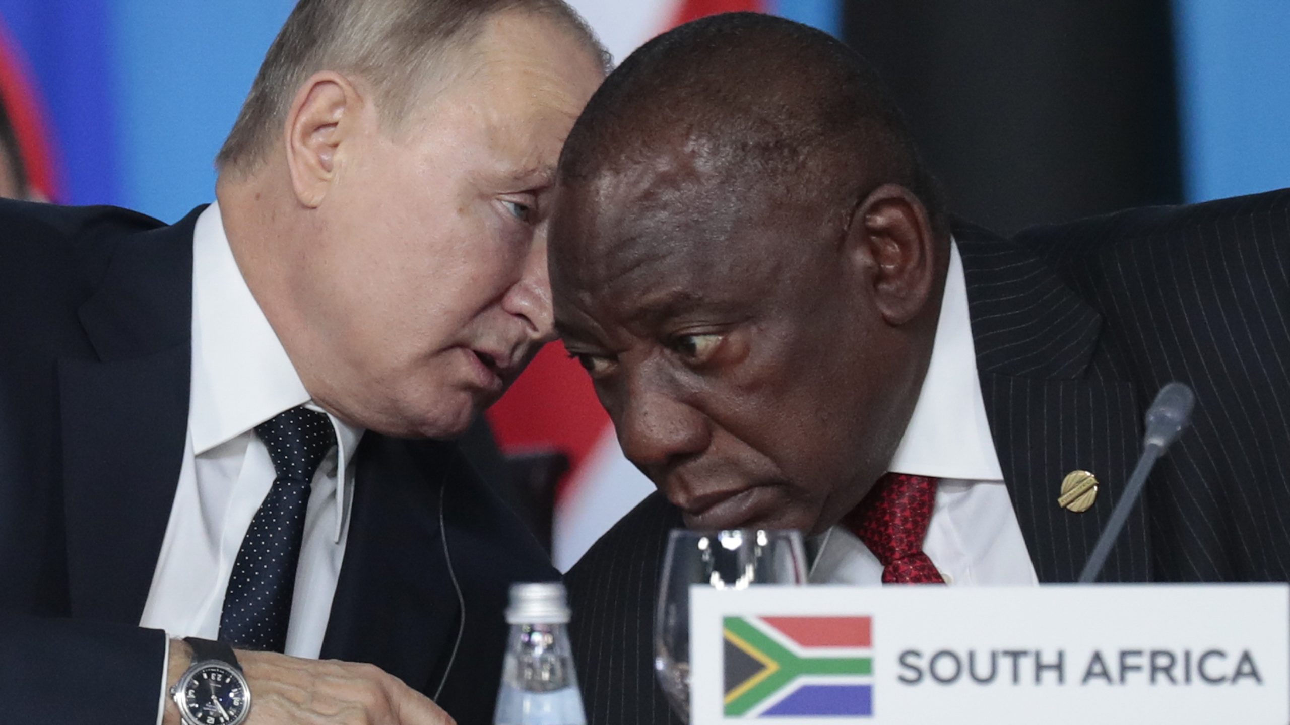 Sør-Afrika vil gi Putin diplomatisk immunitet til BRICS-møtet&nbsp;<span>(+)</span>