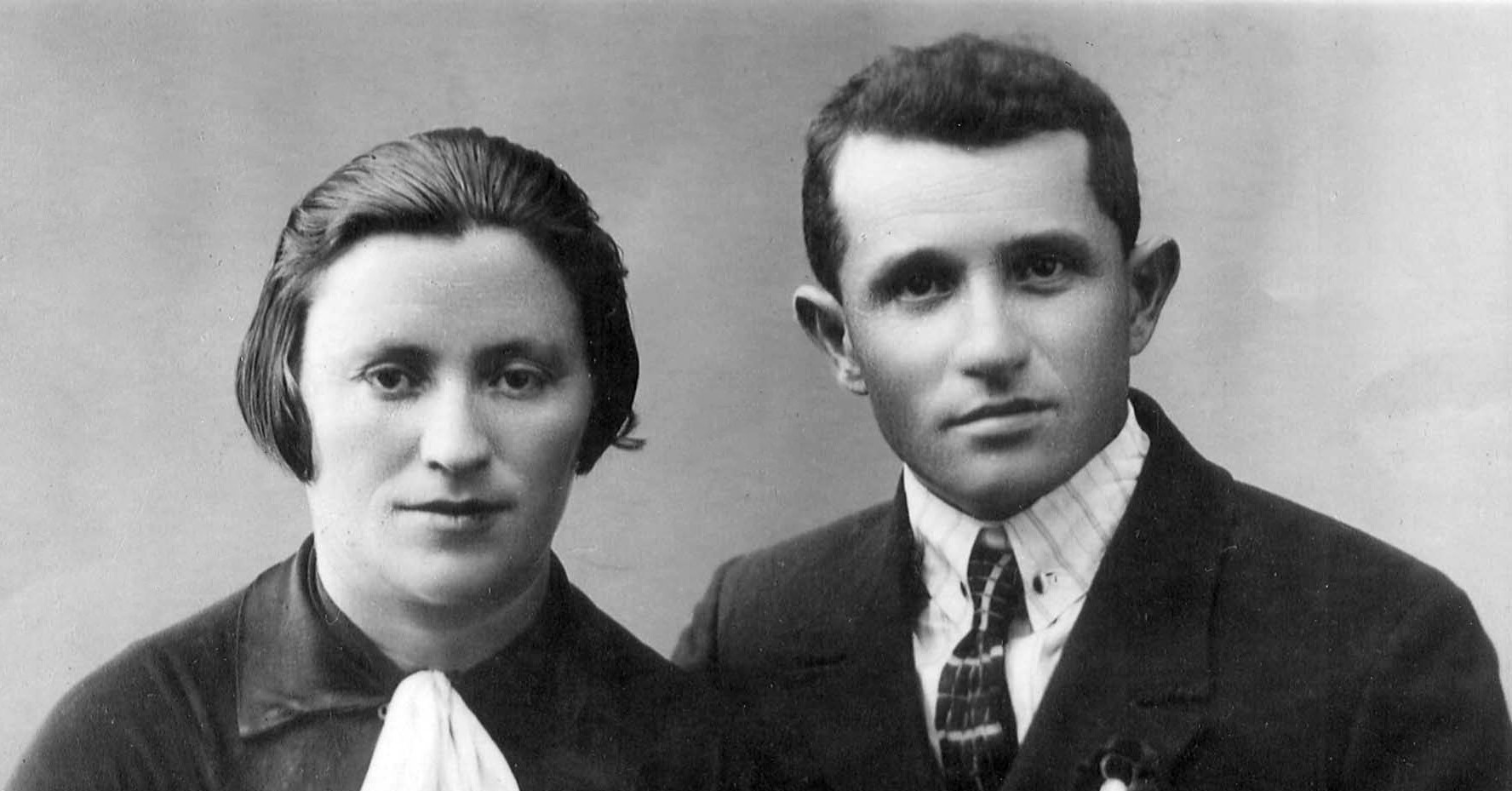 Golda og Yoyna Shostak (ikke senere enn september 1941)&nbsp;<span>(+)</span>