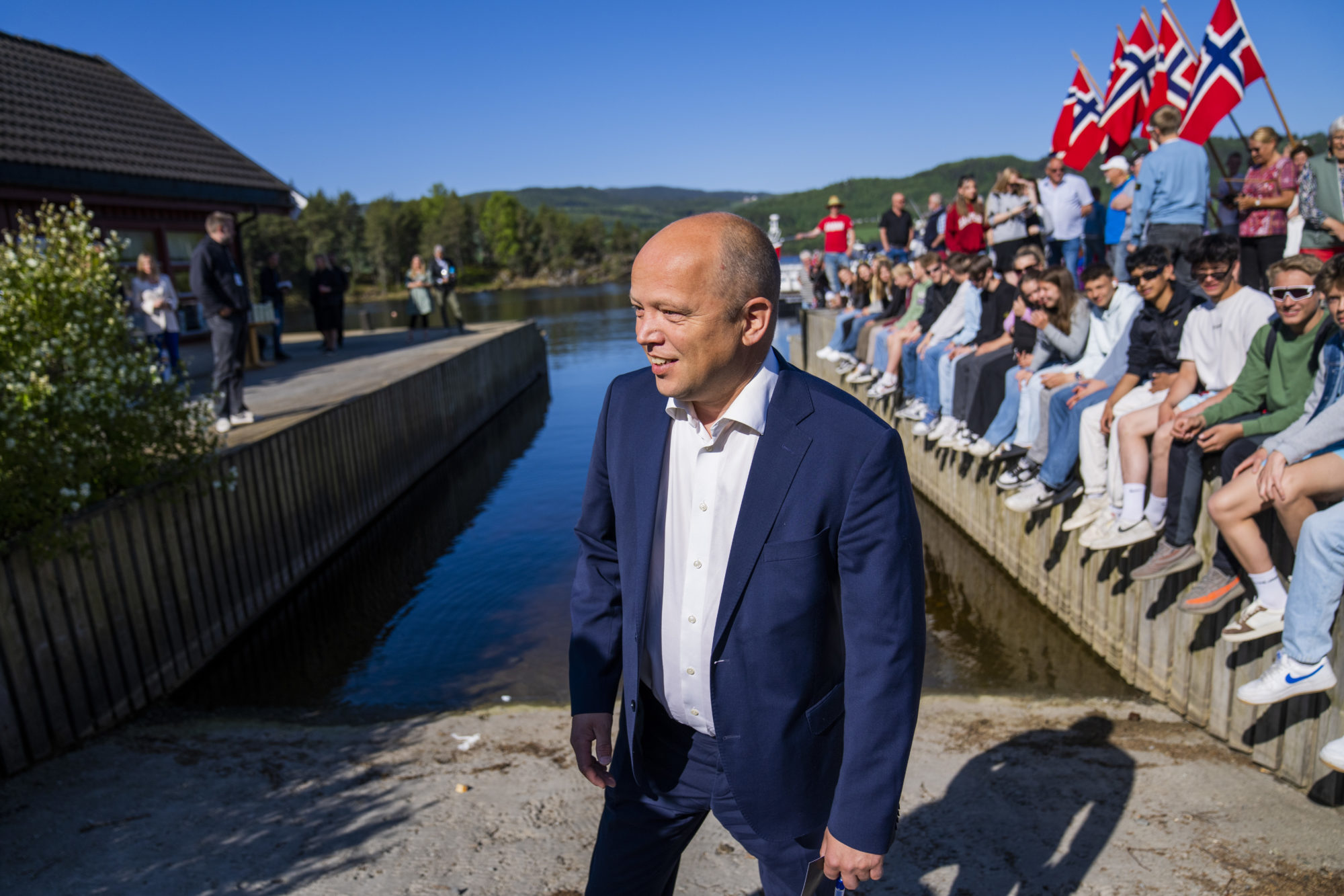 Sp hevder de er garantisten for «økt nasjonal kontroll» i valgkampvideo&nbsp;<span>(+)</span>
