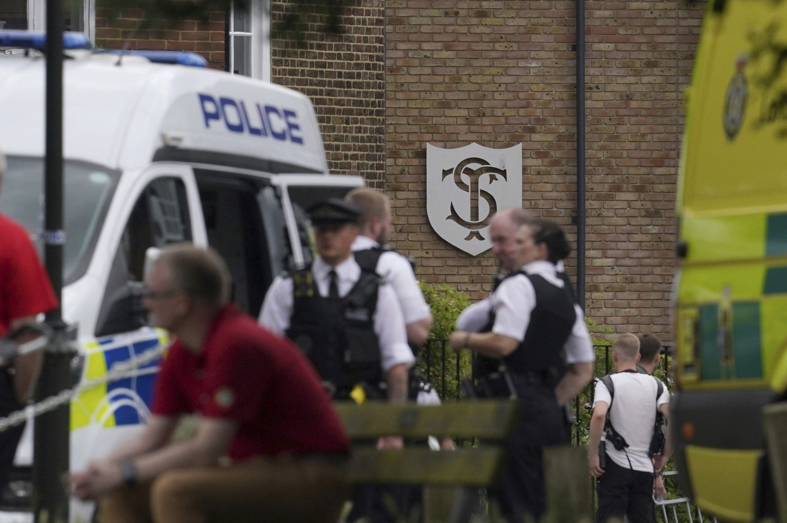 Bil kjørte inn i barneskole i London – 8 år gammel jente drept&nbsp;<span>(+)</span>