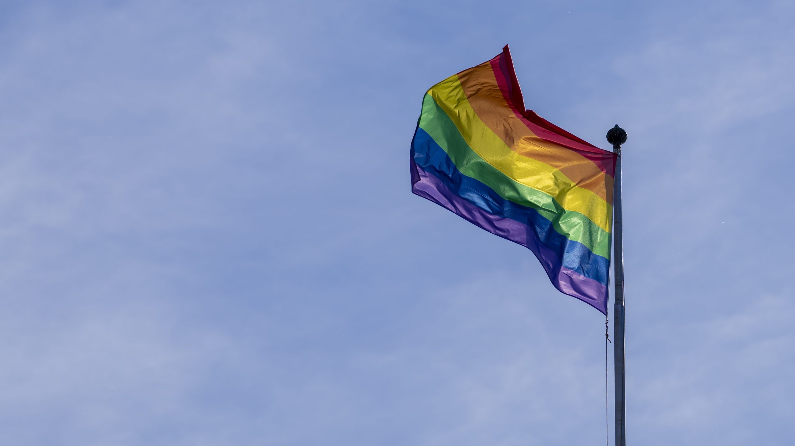 Pride-flagg påtent i Ål – hang på kommunens flaggstang&nbsp;<span>(+)</span>