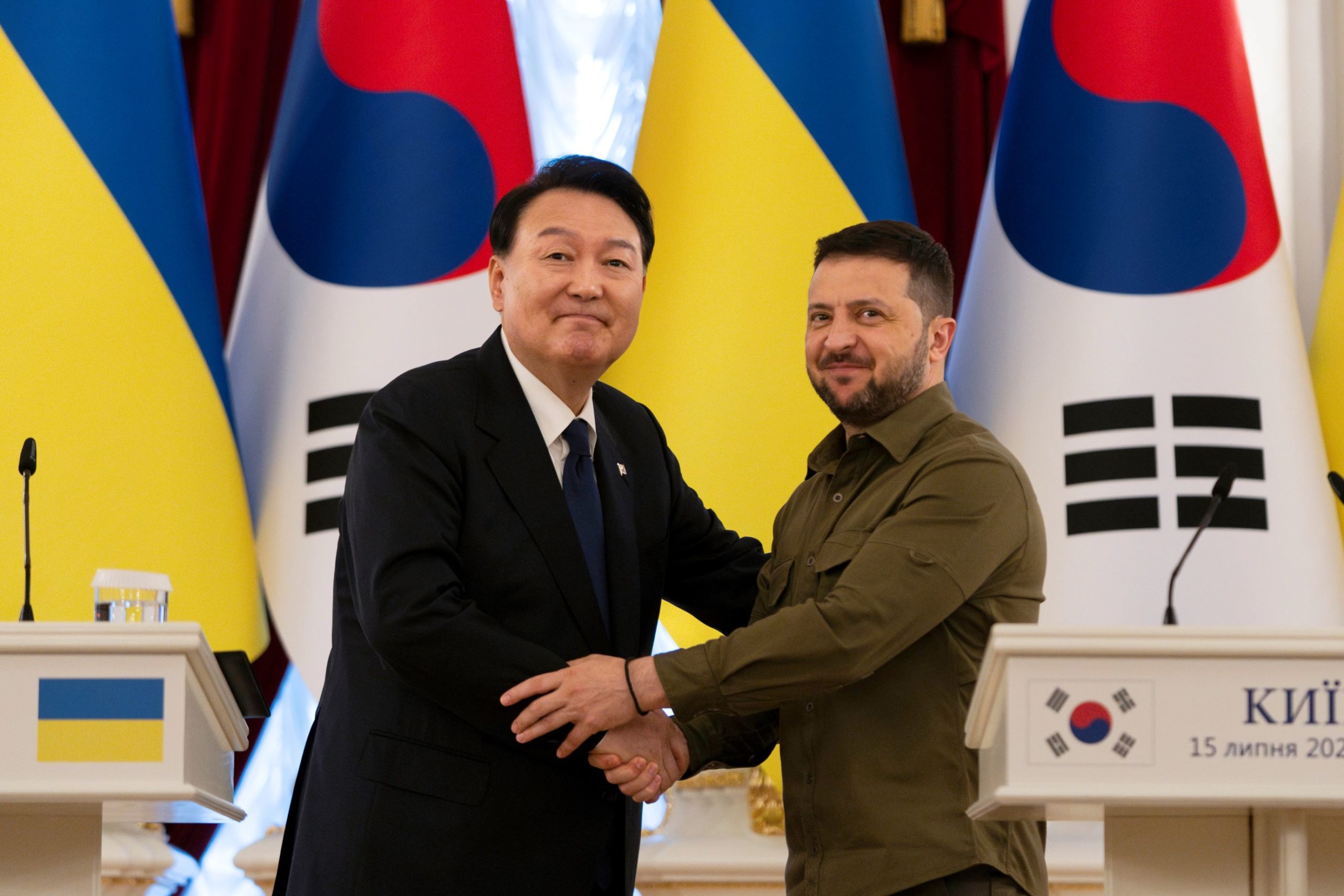 Zelenskyj fikk løfter om mer hjelp, men ingen våpen fra Sør-Korea&nbsp;<span>(+)</span>
