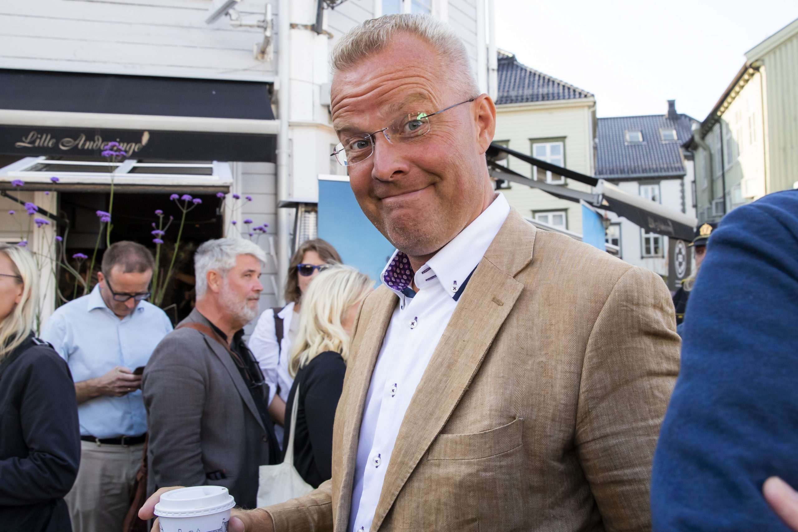 Ekstremisme fra høyre og sentrum&nbsp;<span>(+)</span>