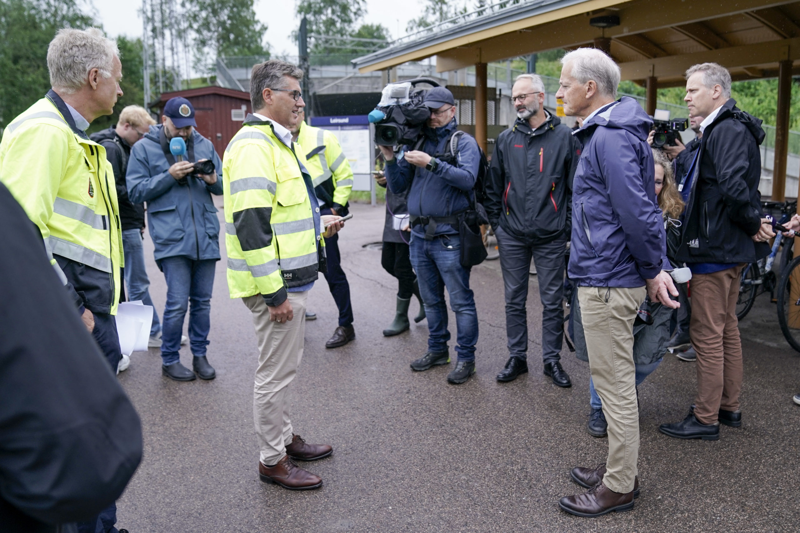Støre og Nygård inspiserer Leirsund stasjon&nbsp;<span>(+)</span>