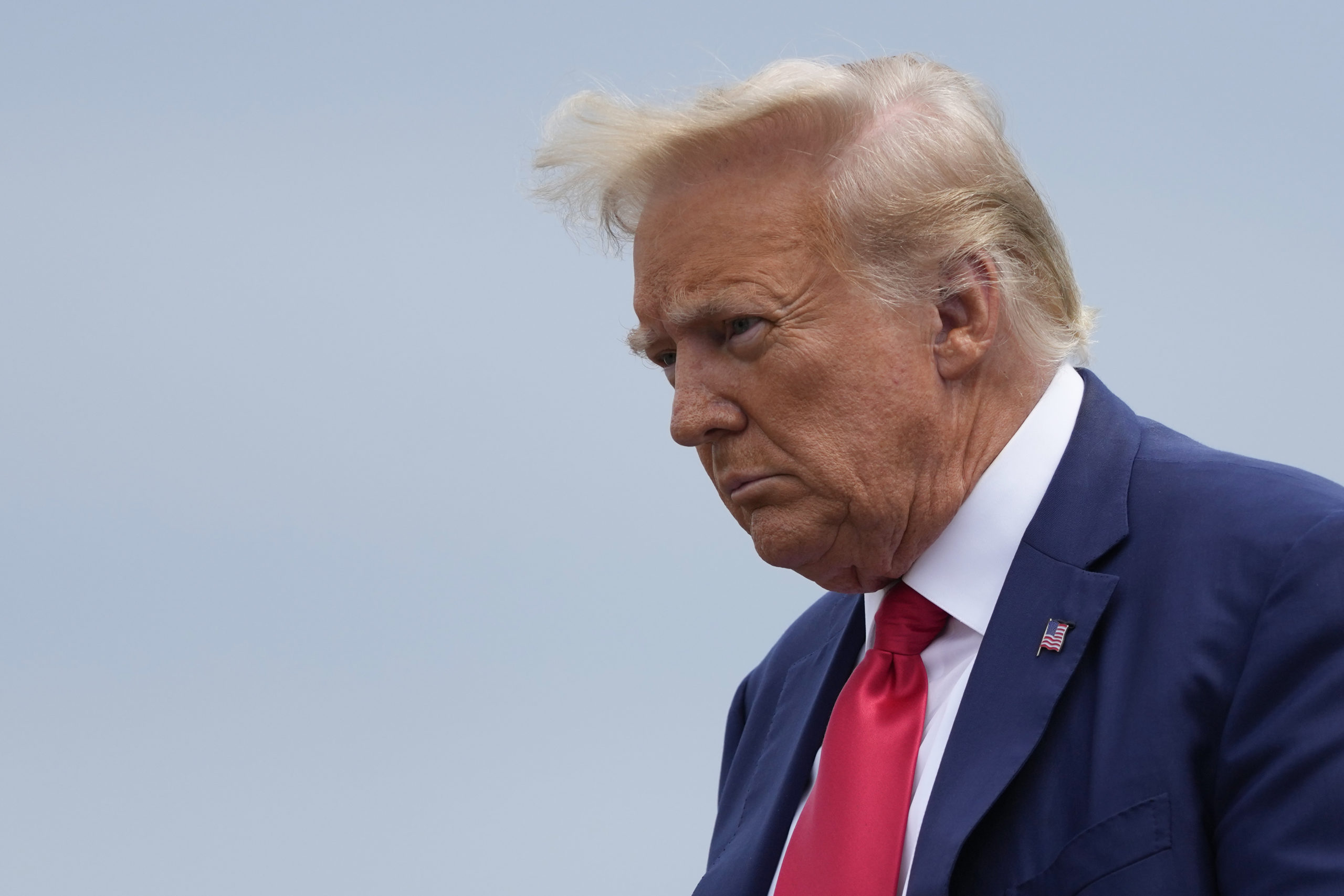 Trump reiser seg og svarer «uskyldig»&nbsp;<span>(+)</span>