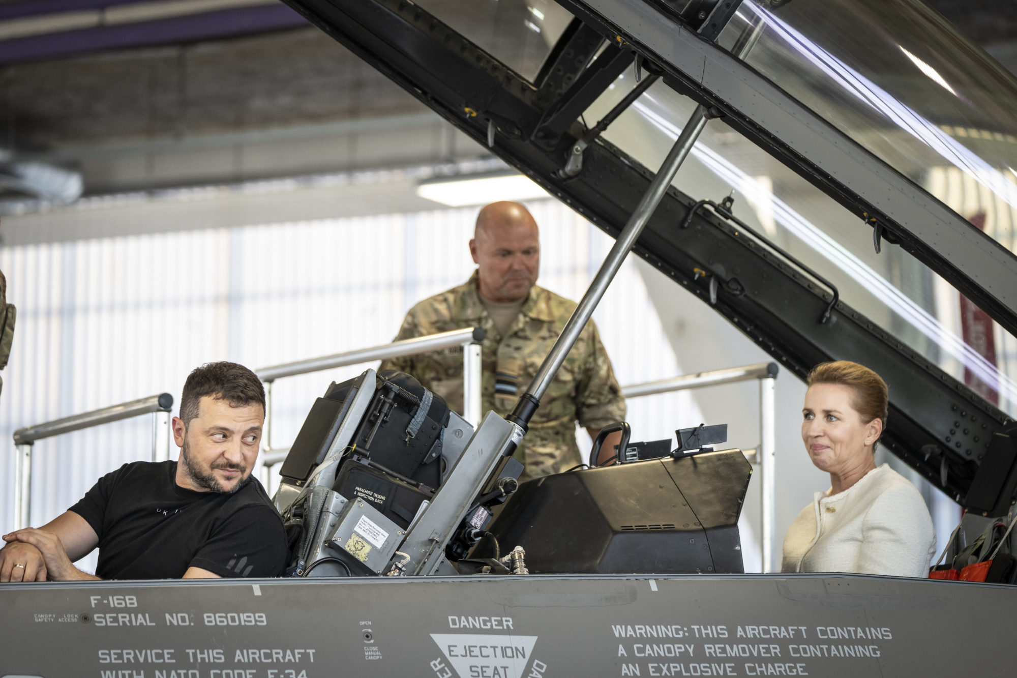 Danmark og Nederland gir F-16 fly til Ukraina&nbsp;<span>(+)</span>