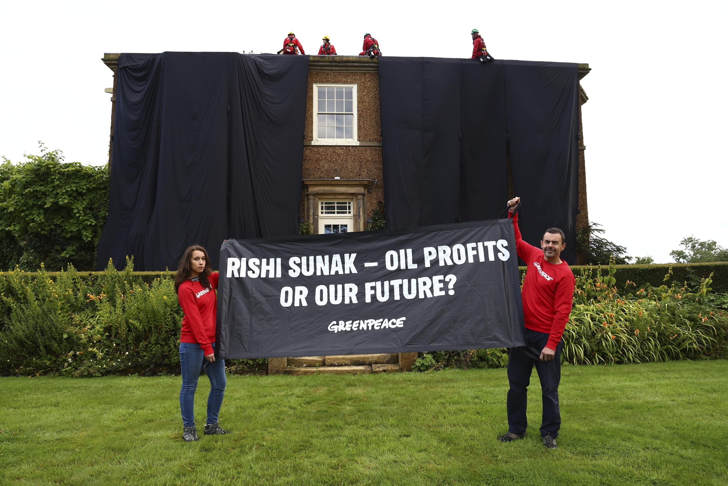 Den britiske regjeringen nekter å møte Greenpeace etter stunt mot Sunaks hjem&nbsp;<span>(+)</span>