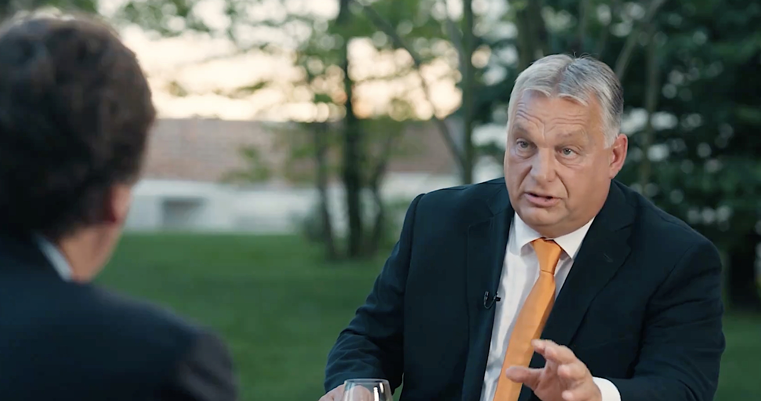 Viktor Orbán til Tucker Carlson: – Få Trump tilbake!&nbsp;<span>(+)</span>