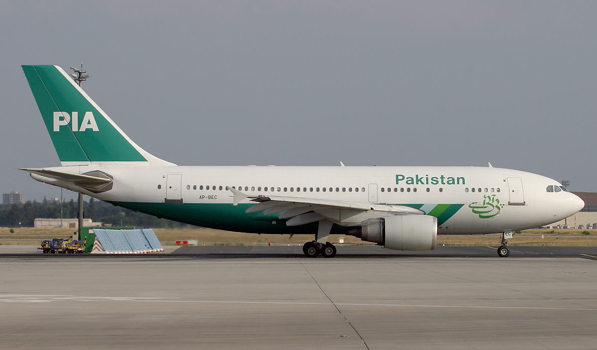 Pakistan Inter&shy;national Air&shy;lines holdt tilbake i Midt-Østen på grunn av ubetalte bensin&shy;regninger&nbsp;<span>(+)</span>