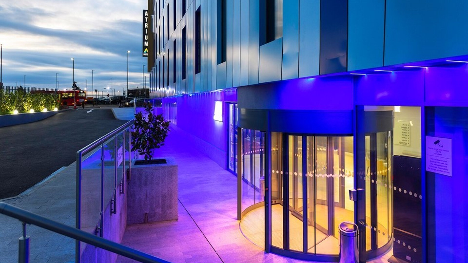 Migranter skal minst ha 3-stjerners hotell, viser offisielt britisk dokument&nbsp;<span>(+)</span>