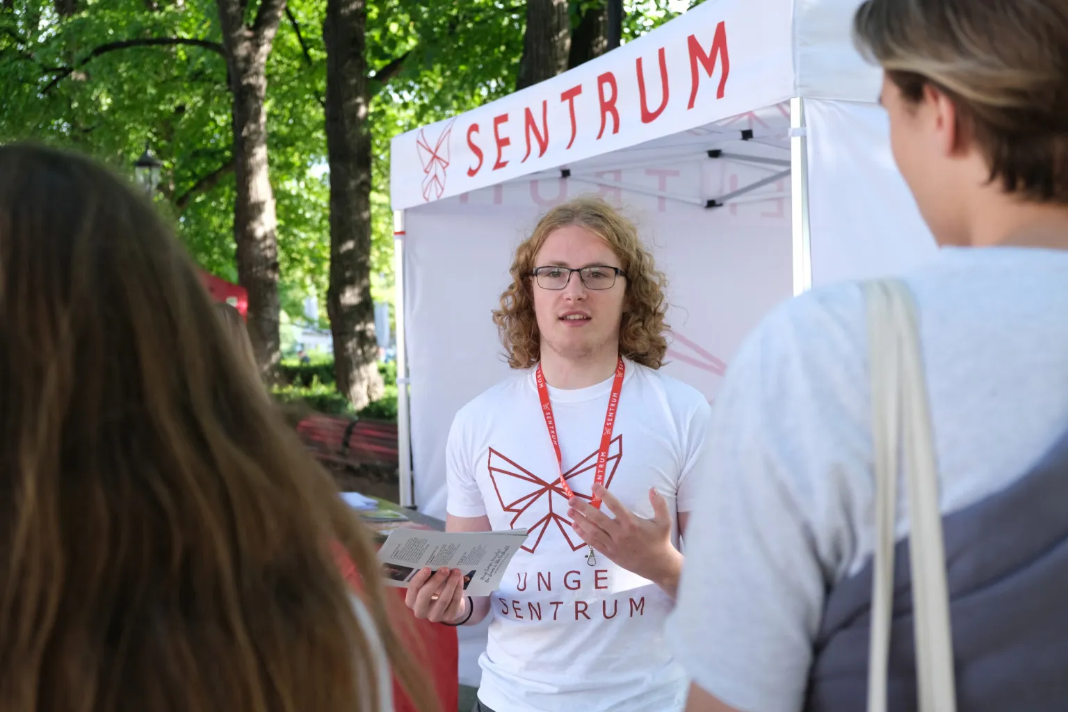 Unge politikere trekker seg ut fra Sentrum som er infisert av radikale islamister&nbsp;<span>(+)</span>