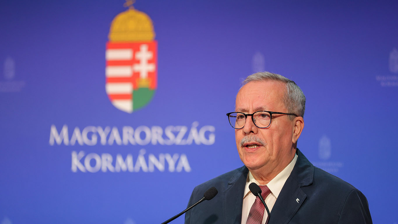 Statsminister Orbáns sikkerhets&shy;rådgiver: – En ny stor bølge av migranter på vei mot Europa&nbsp;<span>(+)</span>
