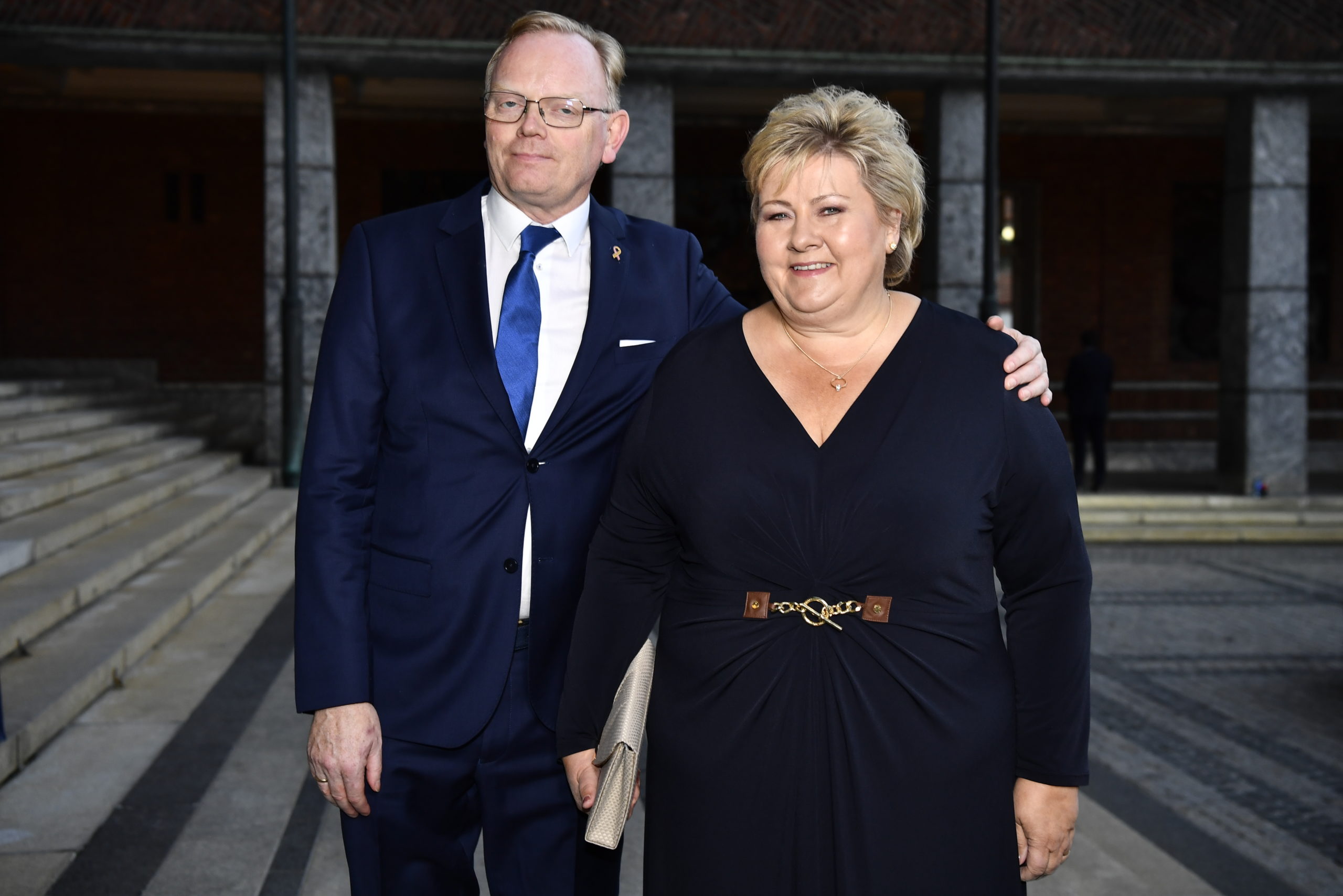 Erna Solbergs mann kjøpte og solgte omstridte aksjer mens hun var statsminister&nbsp;<span>(+)</span>