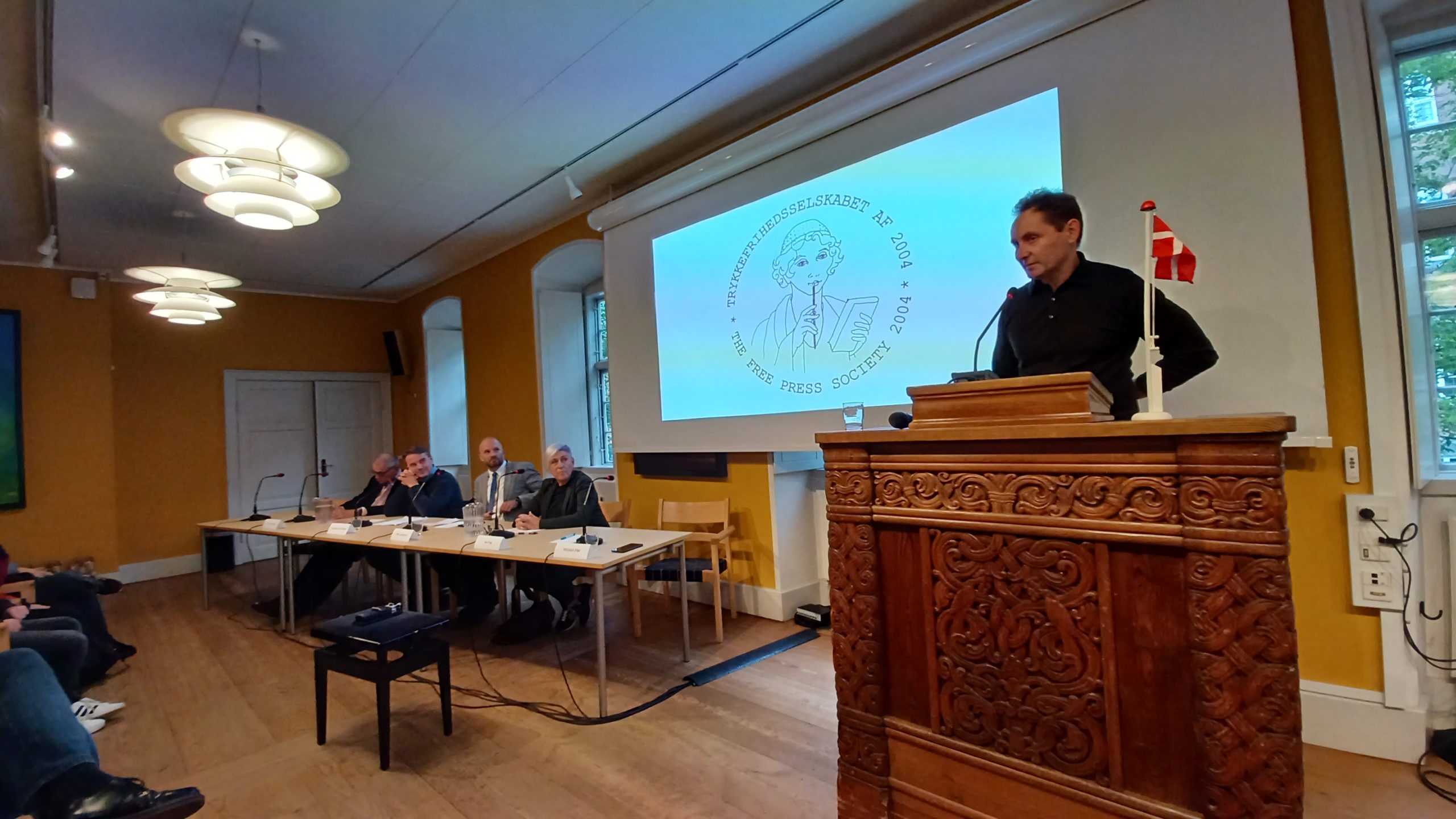 Skal islam og sharia bestemme hva som er lov i Danmark?&nbsp;<span>(+)</span>
