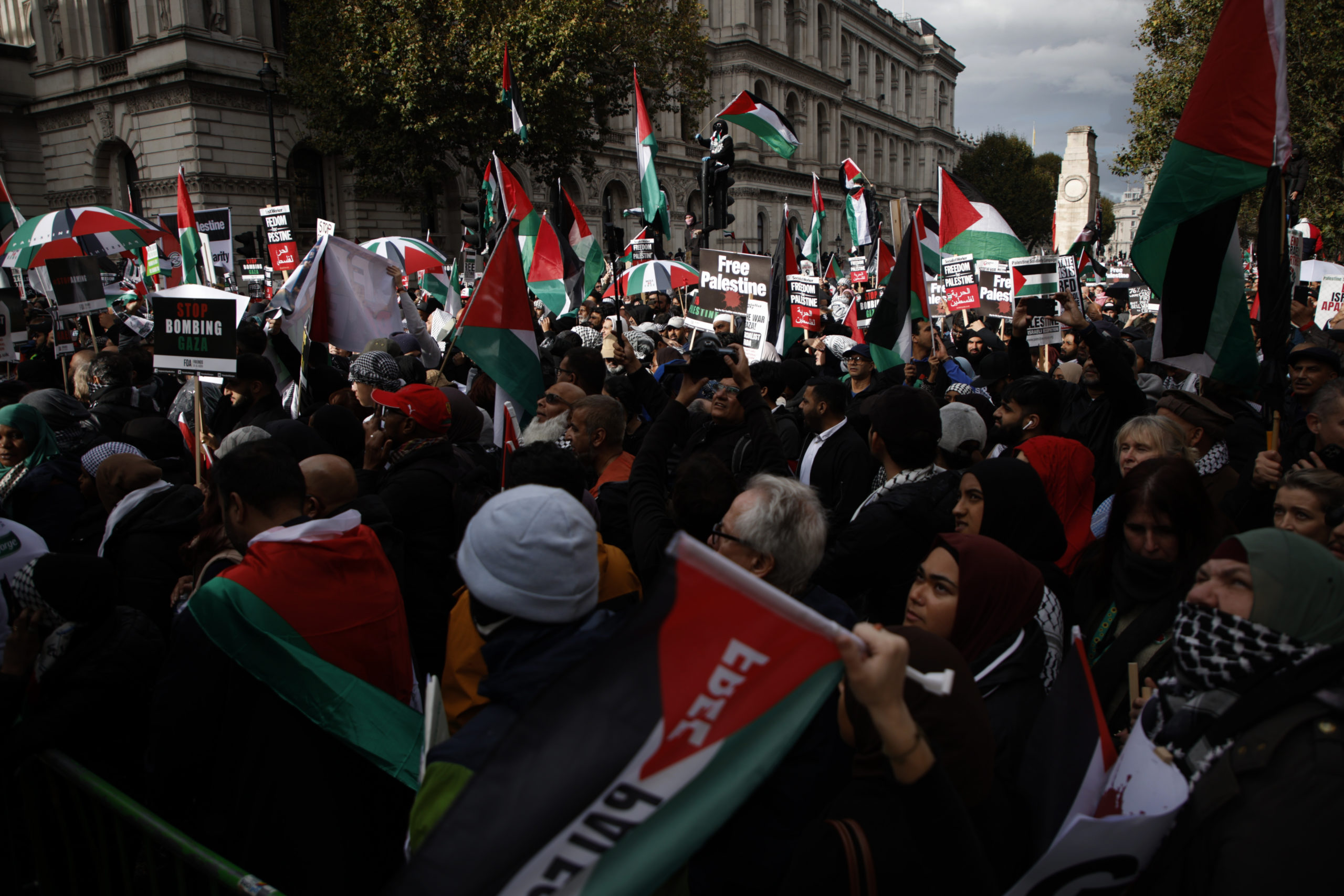 100.000 demonstrerte for Gaza i London lørdag 21. oktober&nbsp;<span>(+)</span>