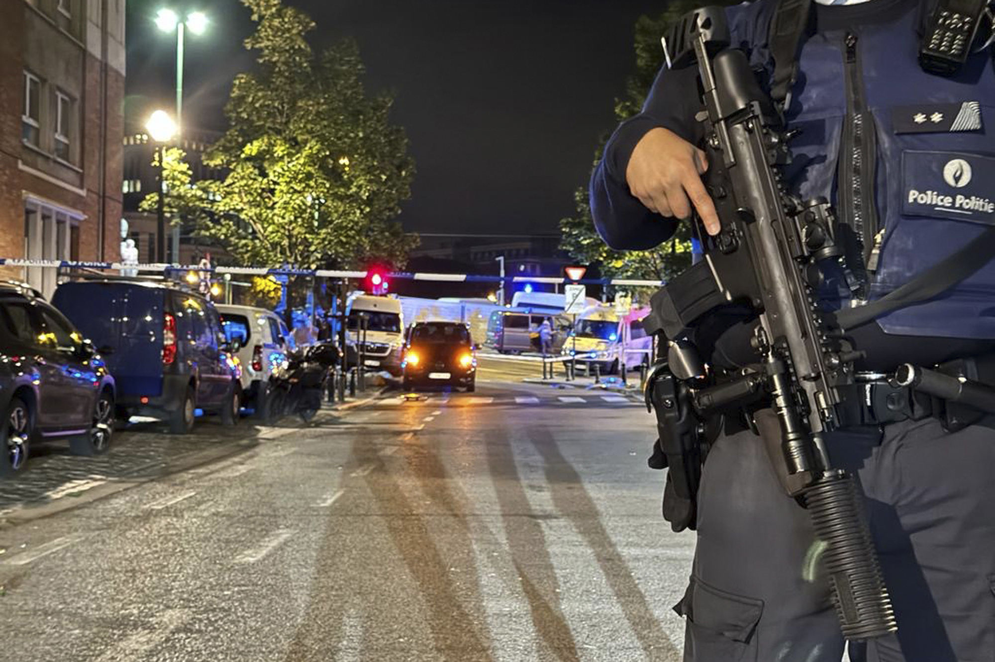 To svensker skutt og drept i Brussel, gjernings­mannen skal ha ropt «Allahu akbar!»&nbsp;<span>(+)</span>