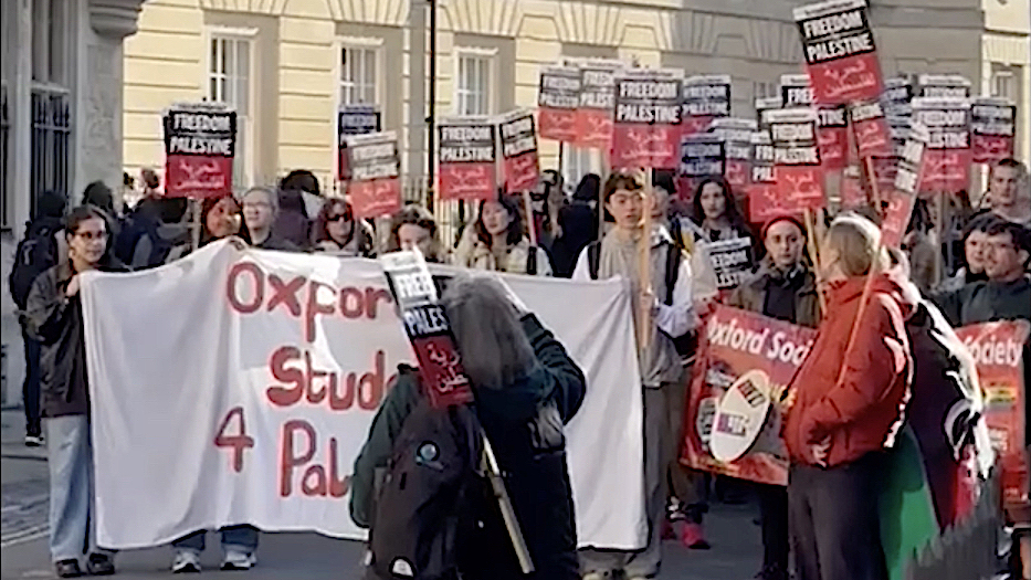 Studenter i Oxford: – Palestina skal bli fritt fra elven til havet&nbsp;<span>(+)</span>