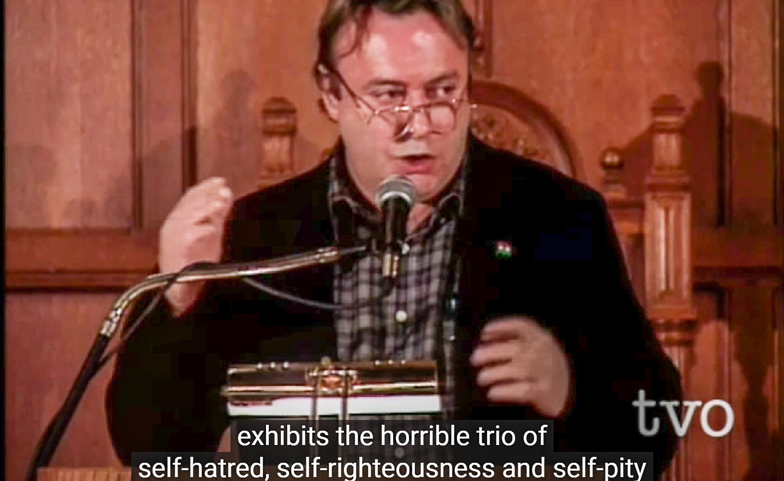 Christopher Hitchens om muslimenes «tre&shy;enighet»: – Selv&shy;hat, selv&shy;rettferdighet og selv&shy;medlidenhet&nbsp;<span>(+)</span>