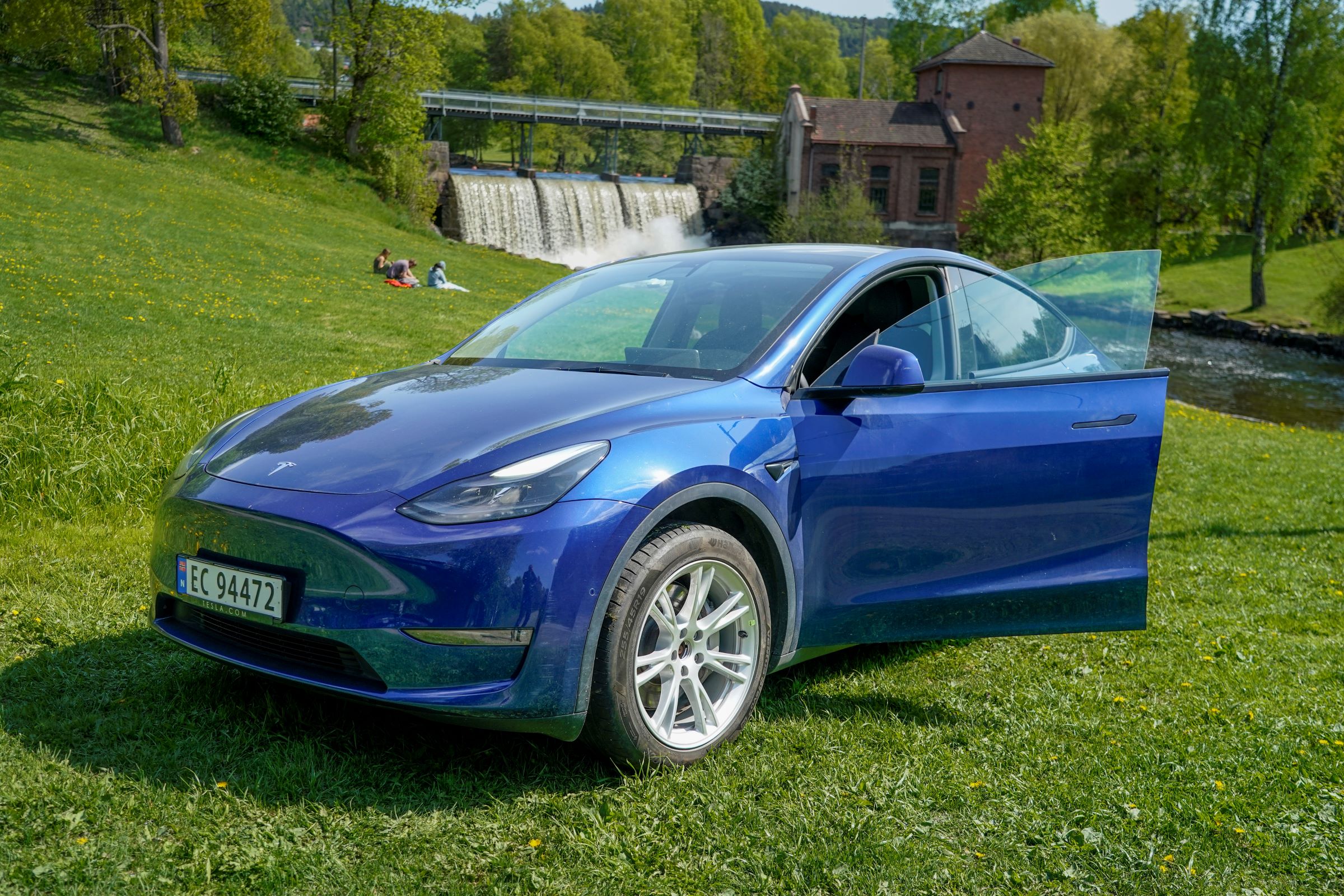 Populær Tesla kan bli forbudt for unge sjåfører&nbsp;<span>(+)</span>