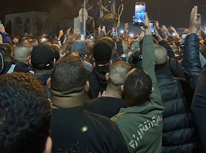 Palestinsk mobb mishandler og dreper to «kollaboratører» i Tulkarm på Vestbredden&nbsp;<span>(+)</span>