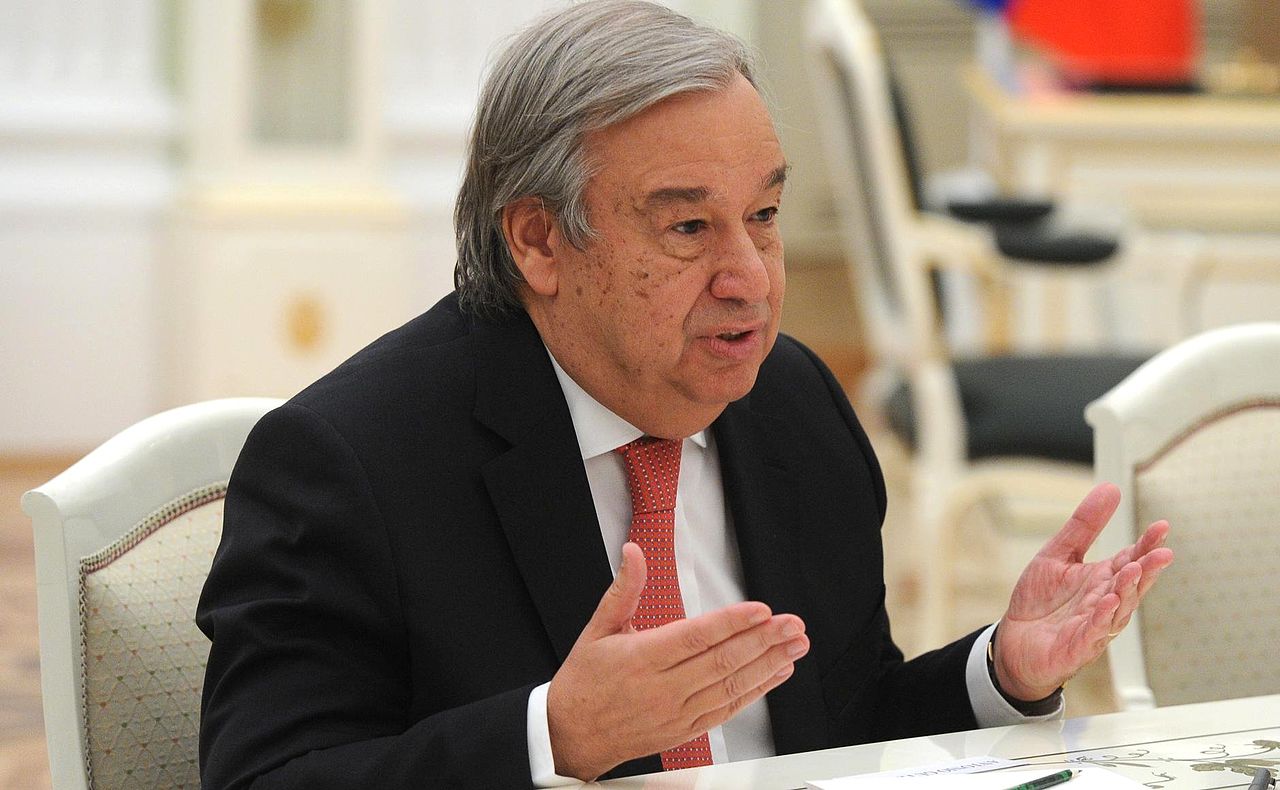 Antonio Guterres er i Dubai og kjenner på klimaendringene&nbsp;<span>(+)</span>