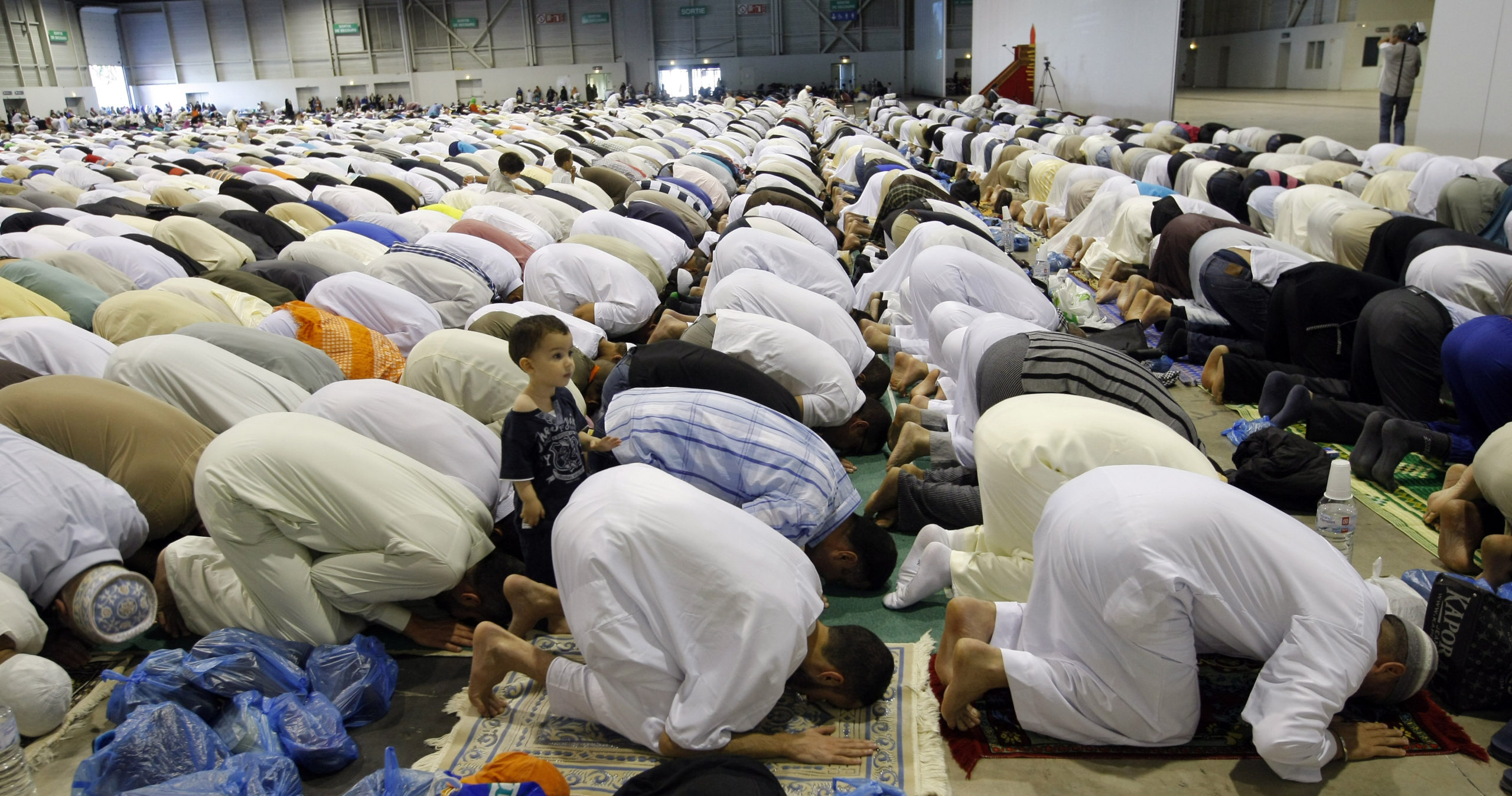Fransk sekularitet er islam­fiendtlig, mener 4 av 5 muslimer i Frankrike&nbsp;<span>(+)</span>