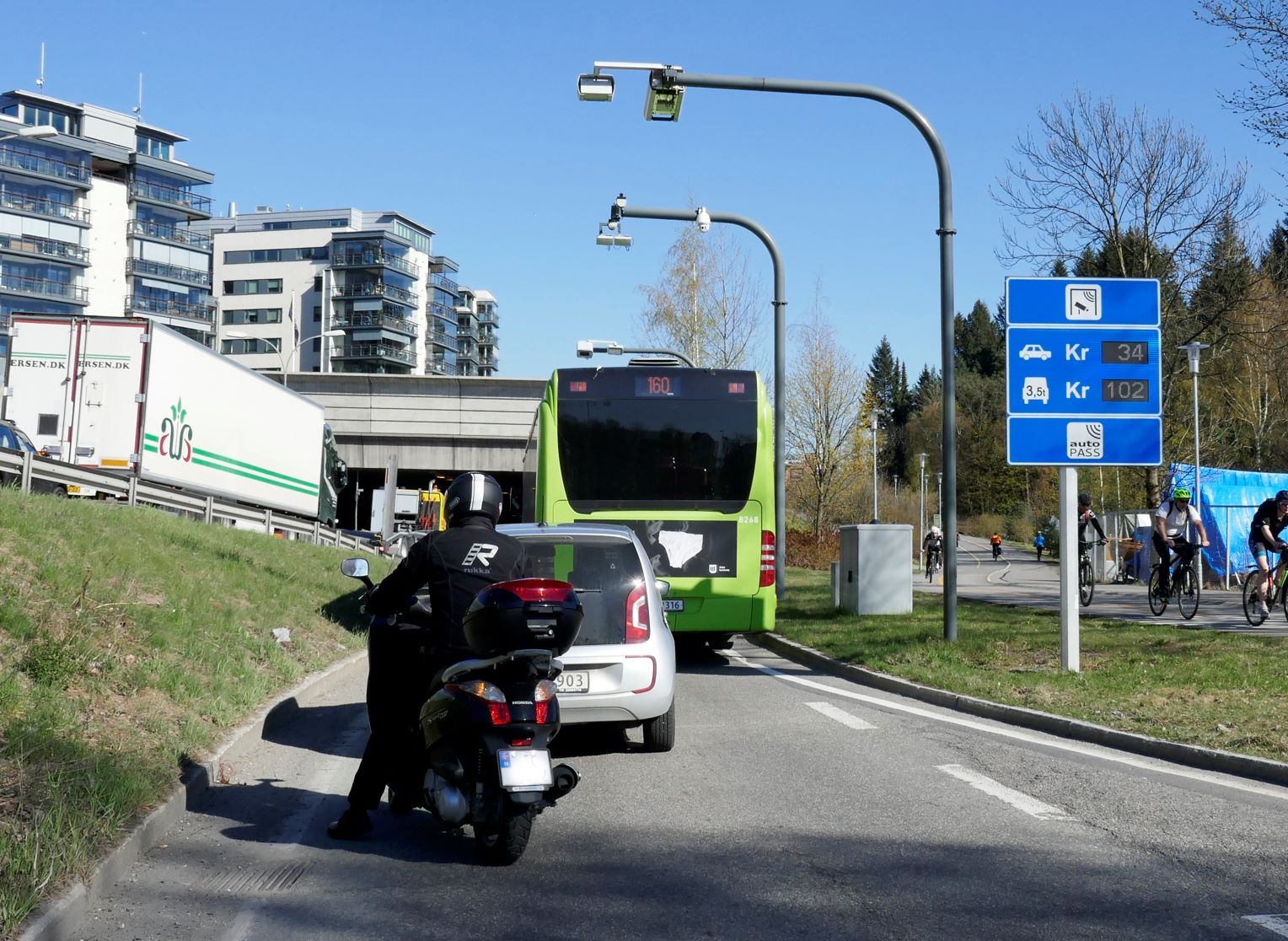 Folk prioriterer å betale bompenger også i trange tider&nbsp;<span>(+)</span>