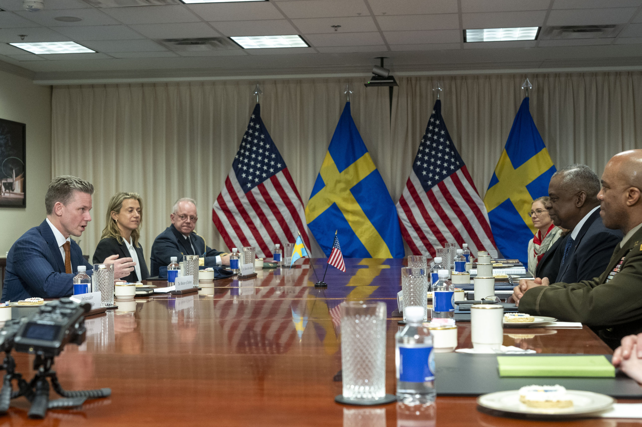 USA og Sverige undertegner avtale om forsvarssamarbeid&nbsp;<span>(+)</span>