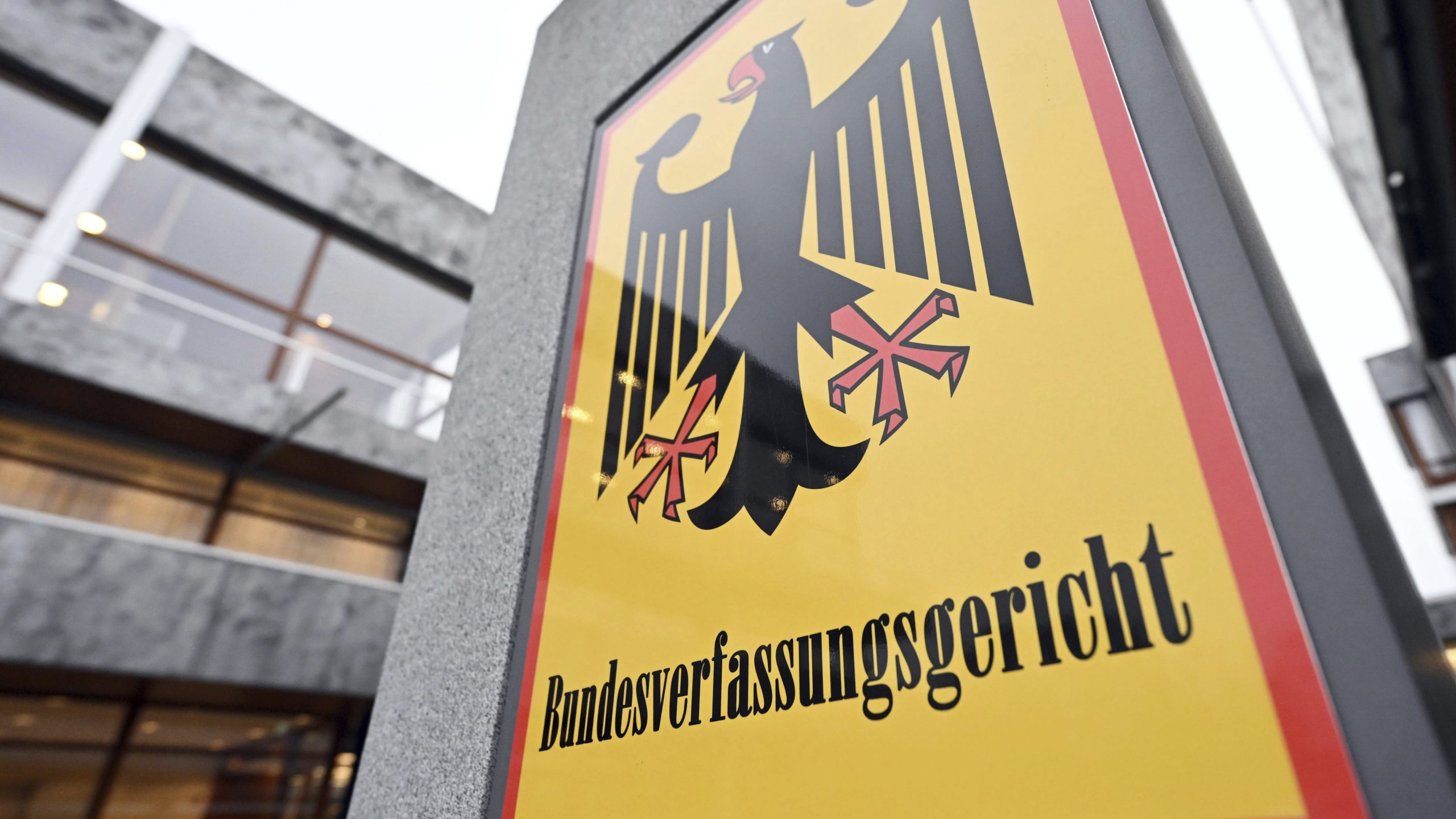 Tyskland forbyr stats­støtte til nazi­parti – motstandere av AfD får blod på tann&nbsp;<span>(+)</span>