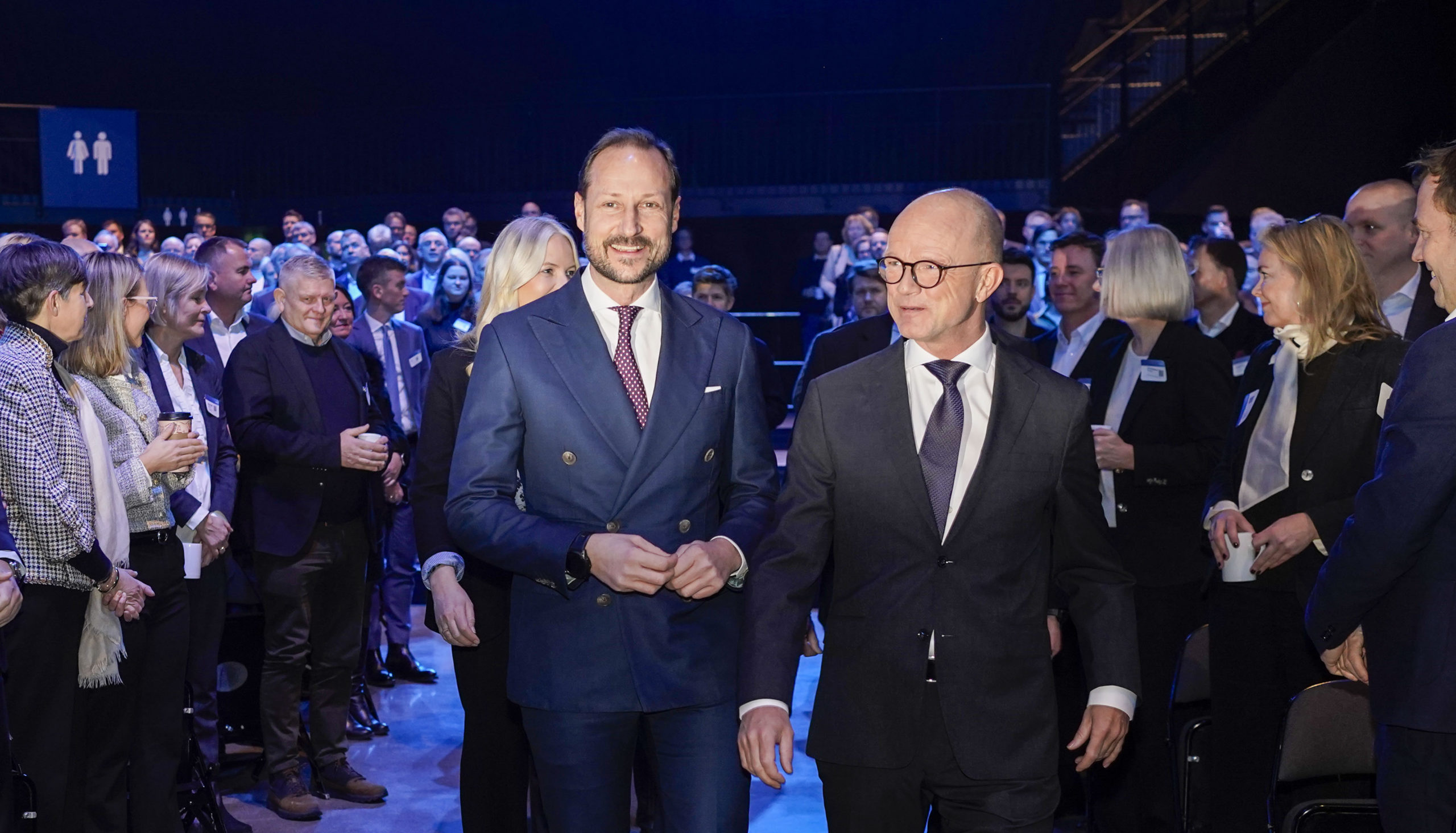 Lysene er på, men det er ingen hjemme&nbsp;<span>(+)</span>
