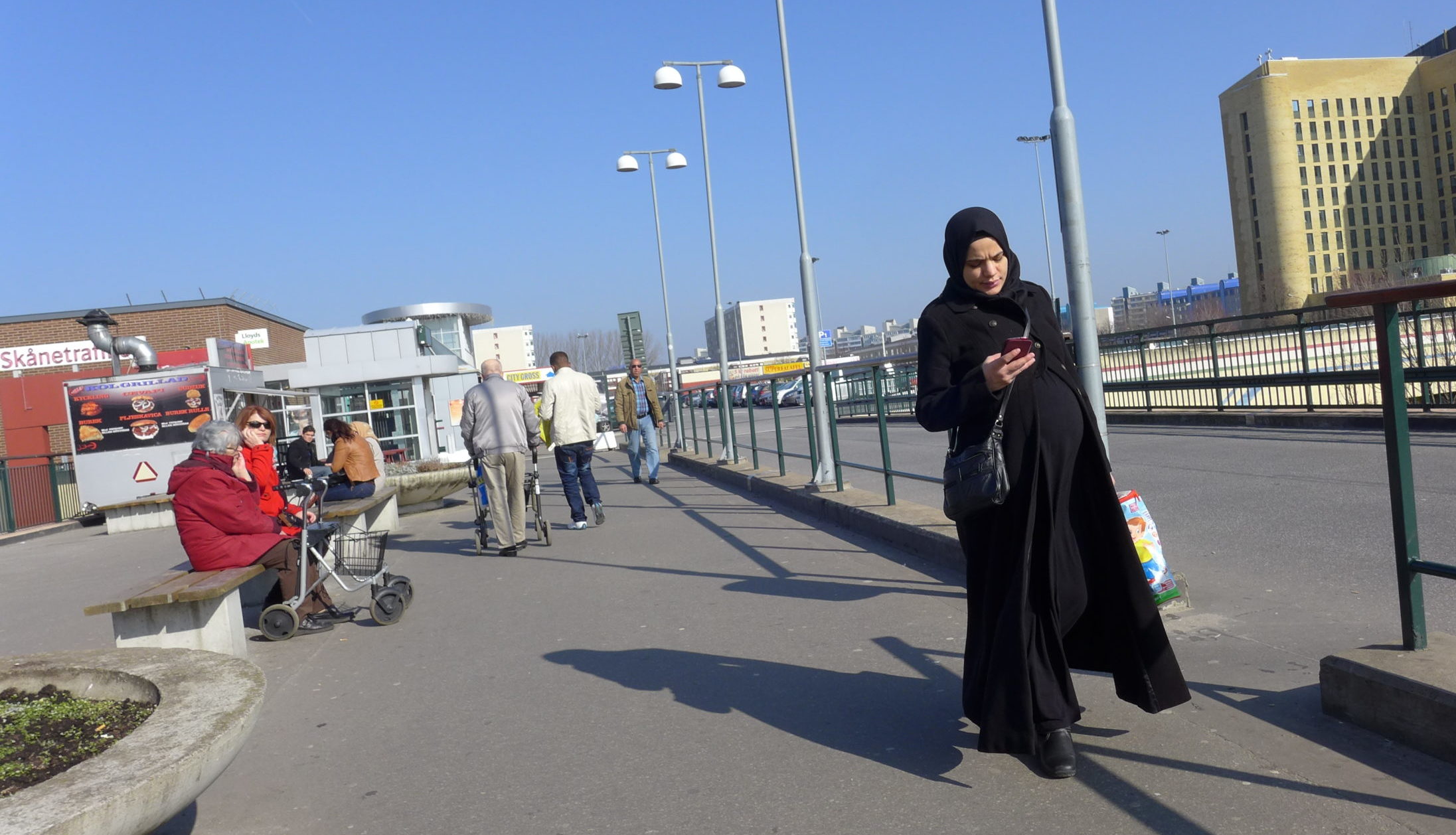 Fire personer siktet for drapsforsøk på gutt i Malmö&nbsp;<span>(+)</span>