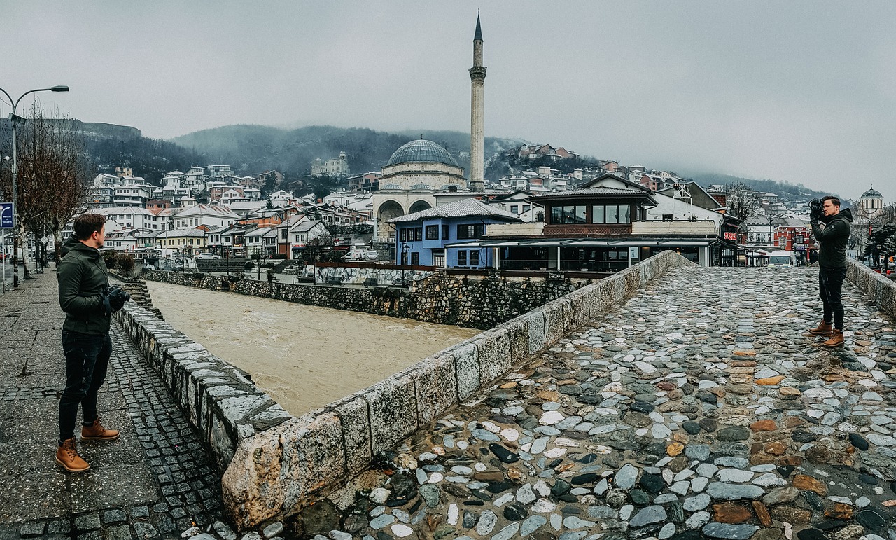 Kosovo feirer at de har fått visumfrihet til Schengen&nbsp;<span>(+)</span>