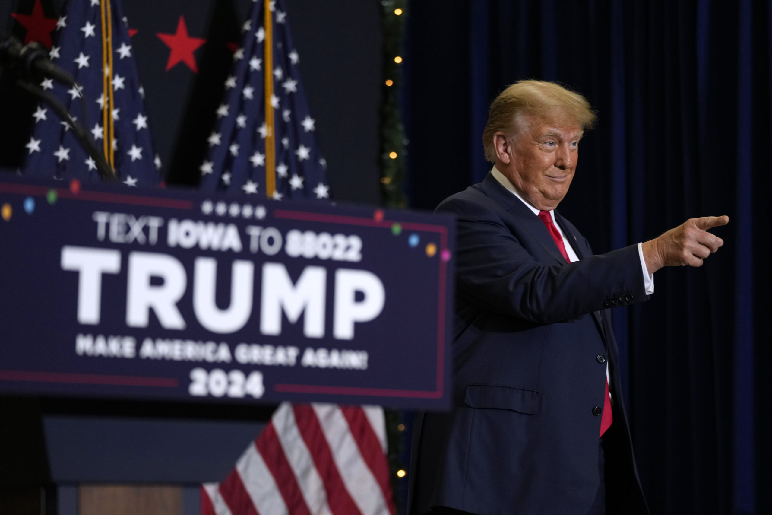 Trump: Biden tillater en invasjon over grensen i sør&nbsp;<span>(+)</span>