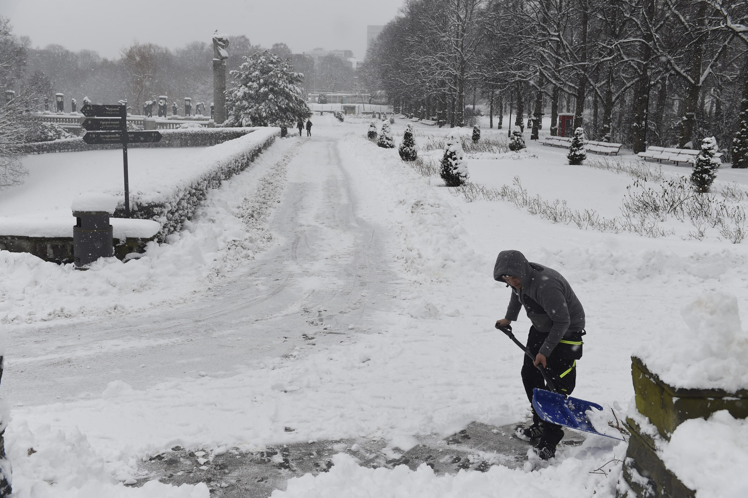 Snøfokk skaper kaos på Østlandet igjen&nbsp;<span>(+)</span>