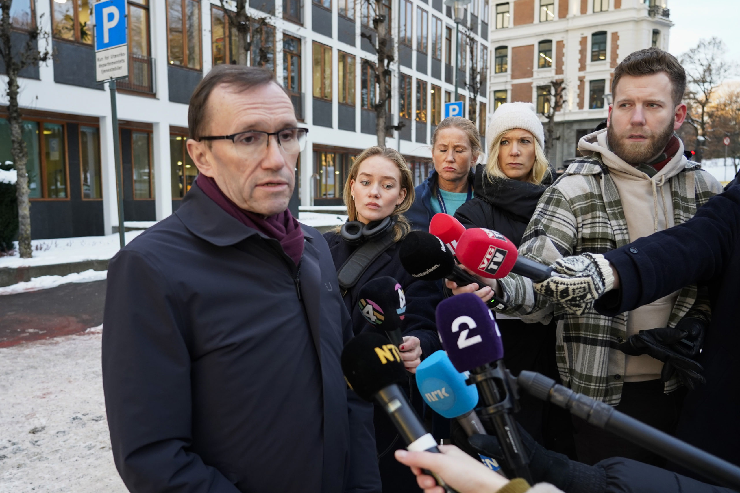 -Norge vil ikke trekkes inn i en storkrig&nbsp;<span>(+)</span>