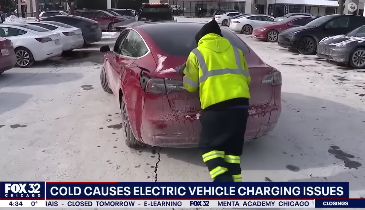 Tesla ladestasjoner i Chicago har blitt til bilkirkegårder&nbsp;<span>(+)</span>