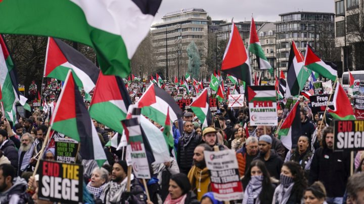 Gaza-protestene i London tapper politiet for ressurser&nbsp;<span>(+)</span>