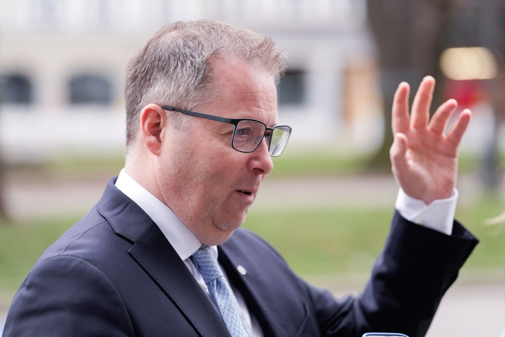 Støre og Gram varsler største bevilgning til Forsvaret siden andre verdenskrig&nbsp;<span>(+)</span>