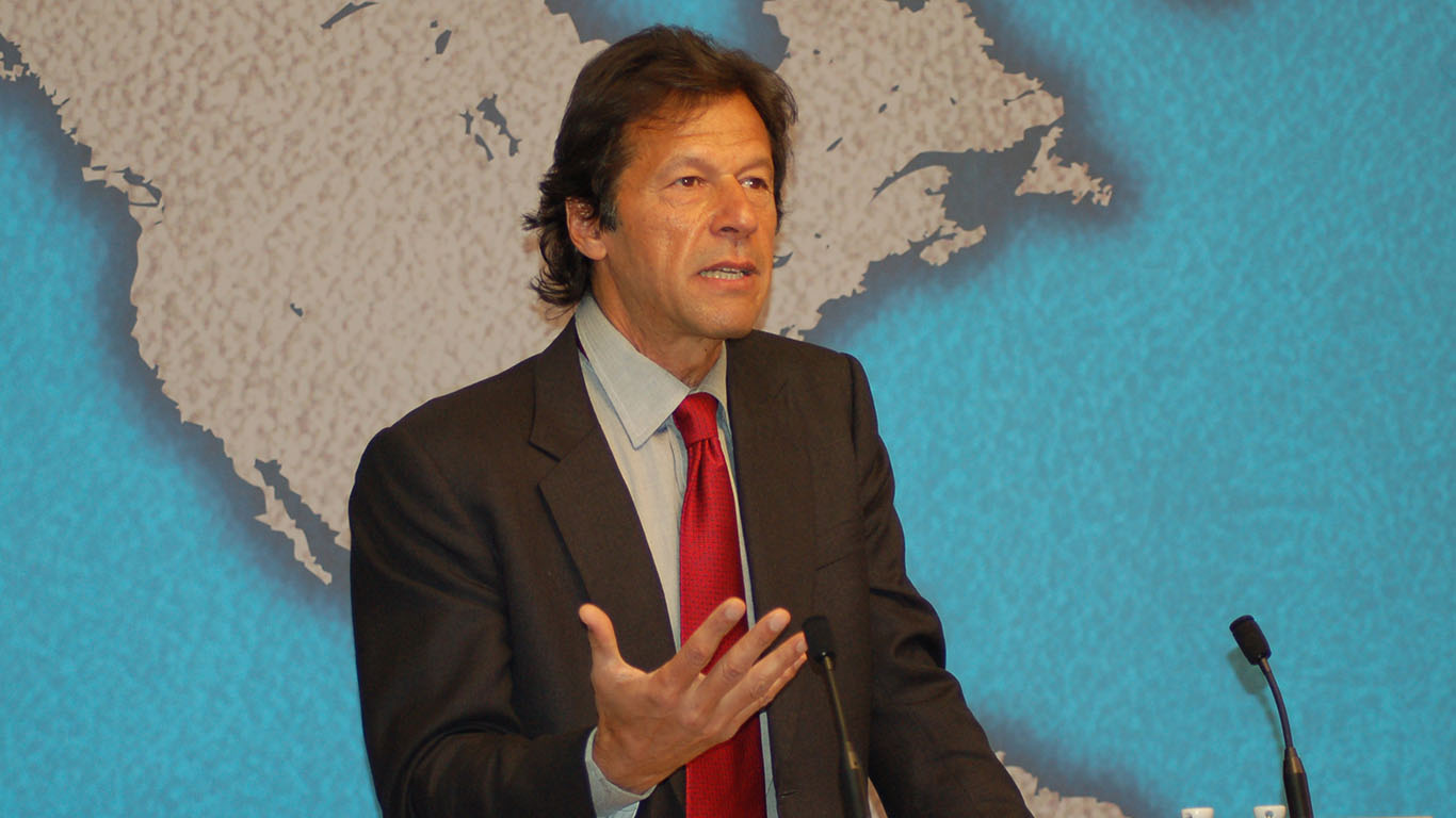 Pakistan: Tidligere stats&shy;minister Imran Khan og kona dømt til 14 års fengsel&nbsp;<span>(+)</span>