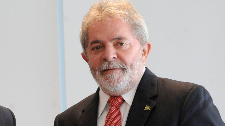 Rekordmange branner: Ødeleggelsen av Brasils regn&shy;skog skyter fart under Lula&nbsp;<span>(+)</span>